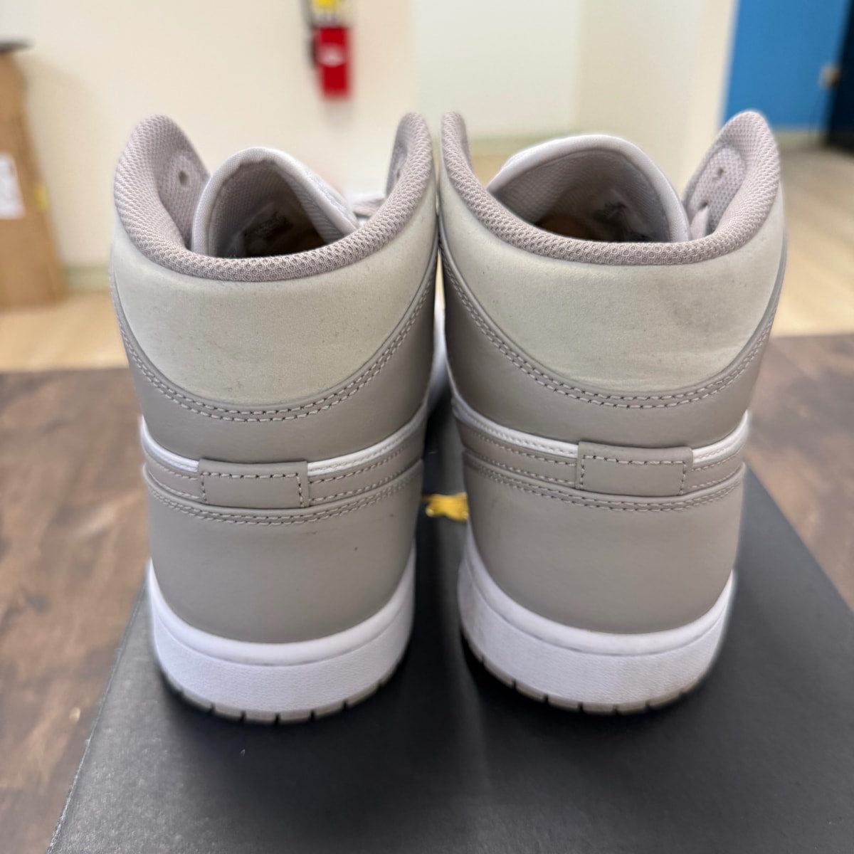 Jordan 1 Mid Linen - Image 4