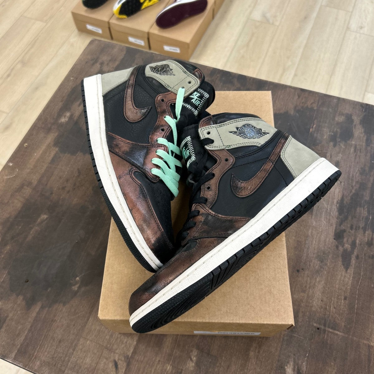 Jordan 1 Retro High Light Army Rust Shadow Patina Size 11 (Pre-Owned) - Image 1