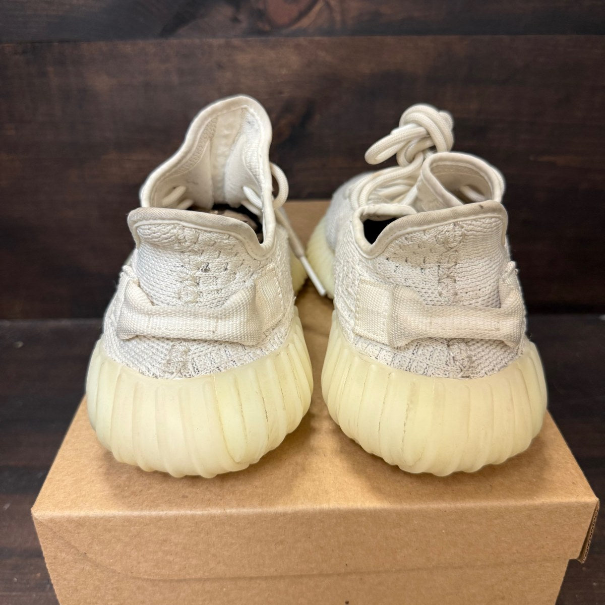 adidas Yeezy Boost 350 V2 Bone Size 6 (Pre-Owned) - Image 3