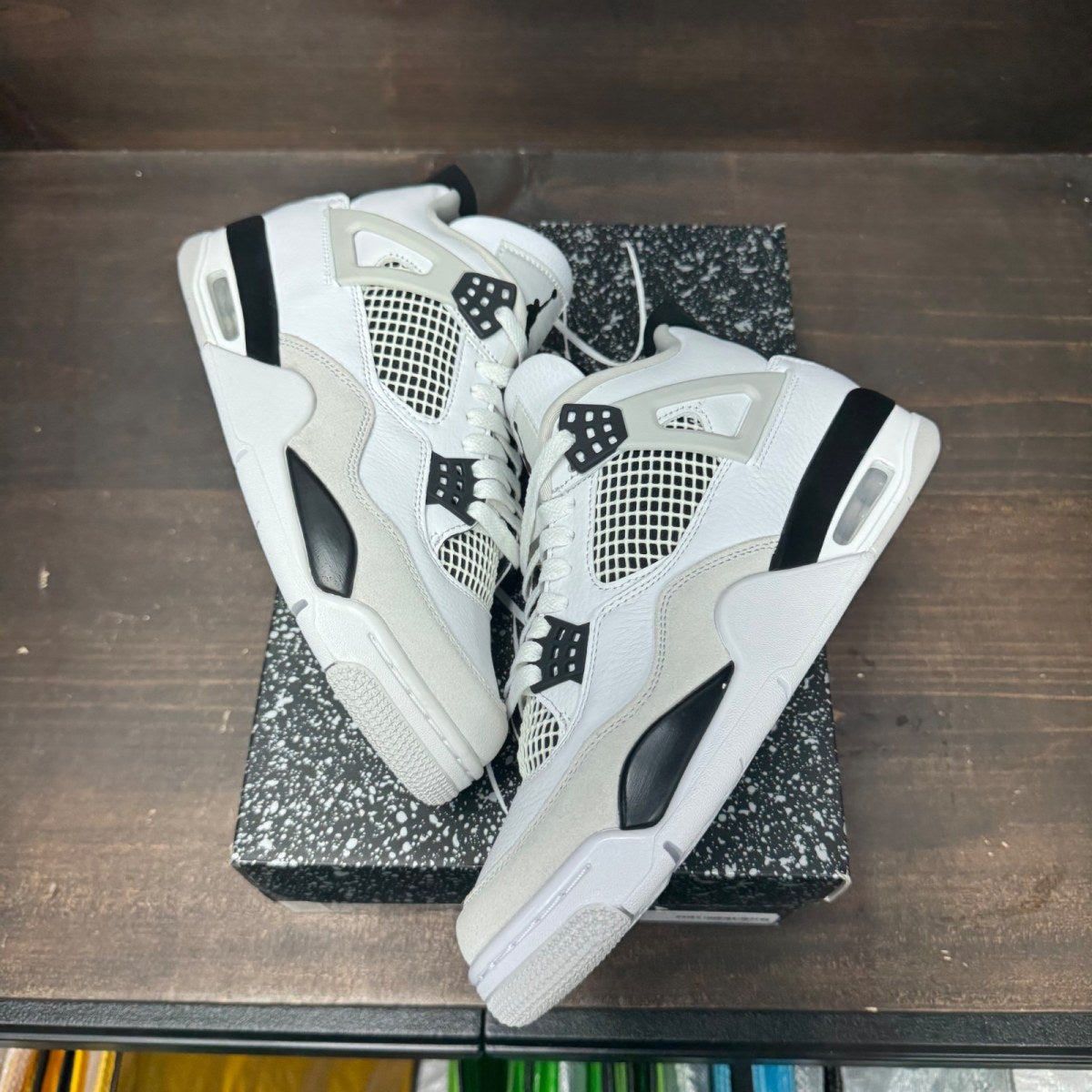 Jordan 4 Retro Military Black Size 8.5 (Pre-Owned) - back