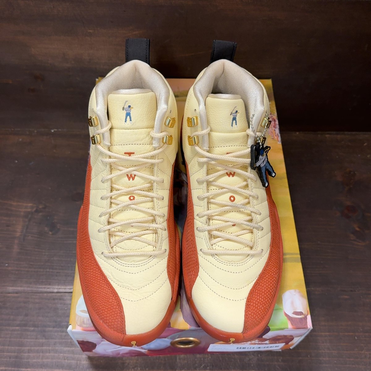 Jordan 12 Retro Eastside Golf Out of the Clay Size 10 (Pre-Owned) - tag