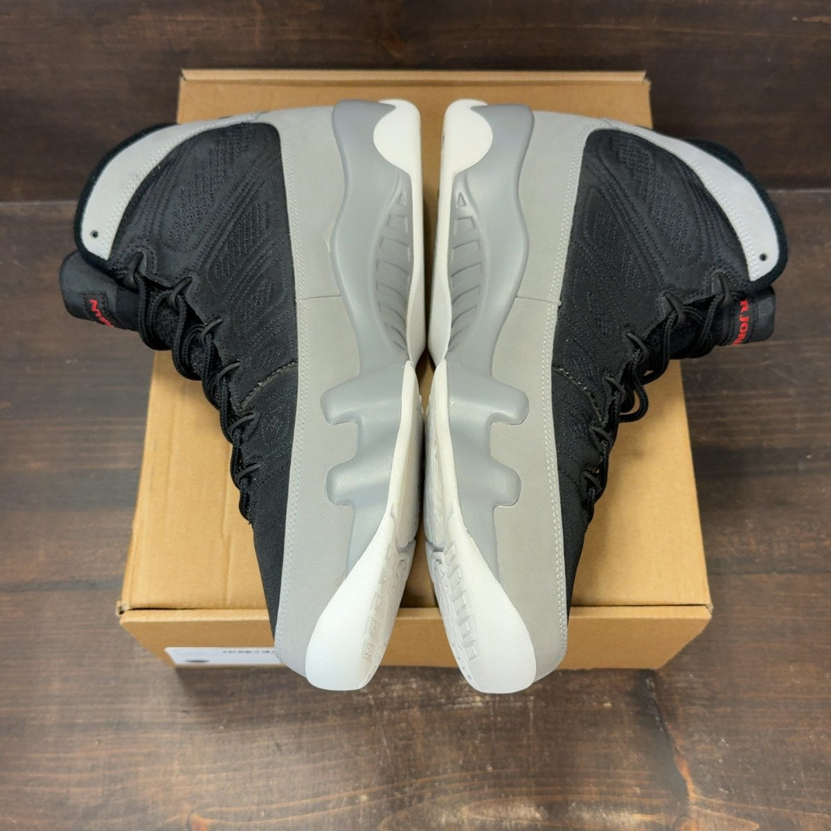 Jordan 9 Retro Particle Grey Size 11 (Pre-Owned) - Image 4