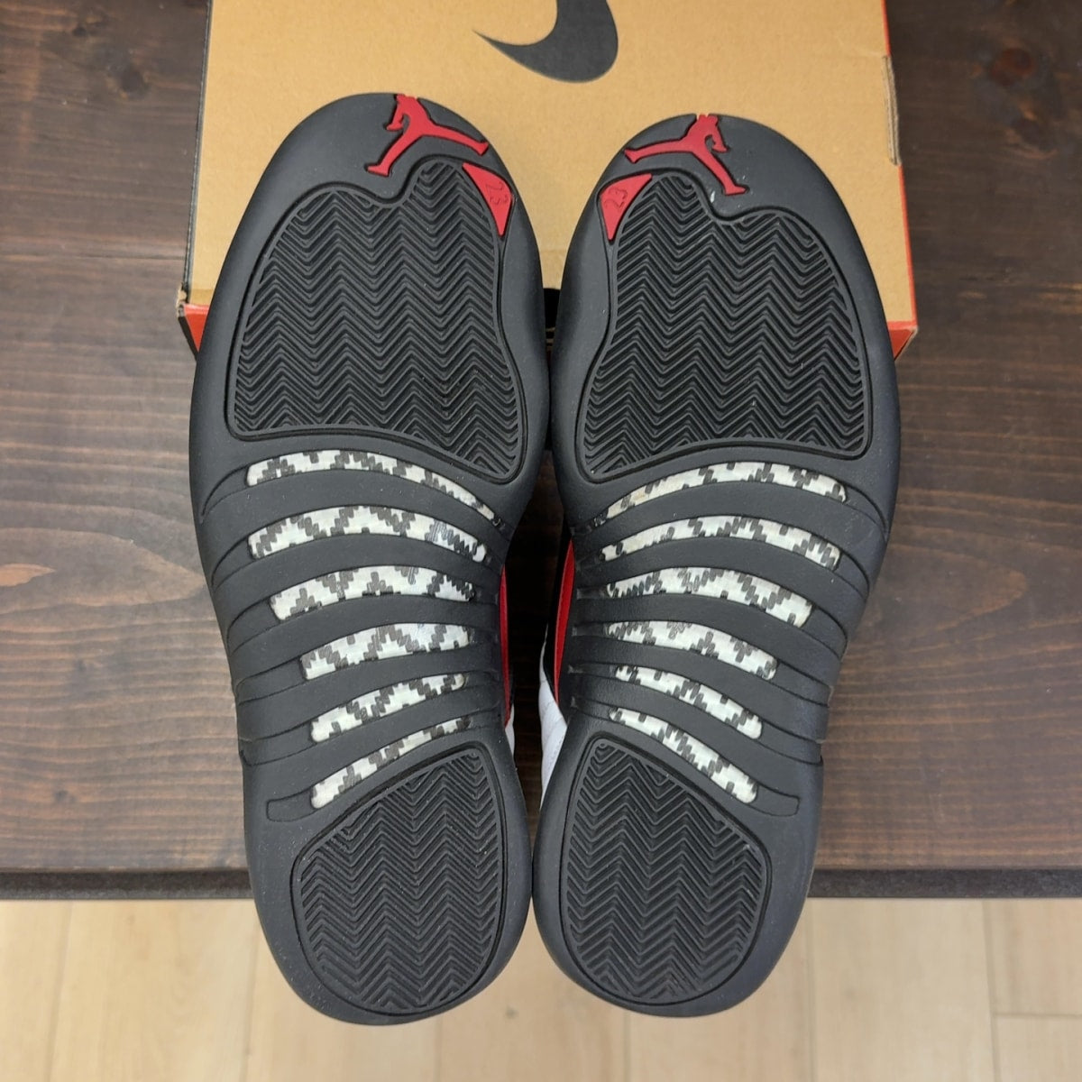 Jordan 12 Retro Taxi Flip Size 11 (Pre-Owned) - Image 8