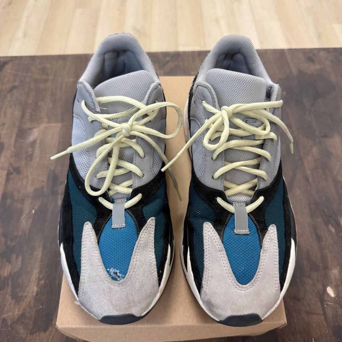 adidas Yeezy Boost 700 Wave Runner Size 12 (Pre-Owned) - Image 6