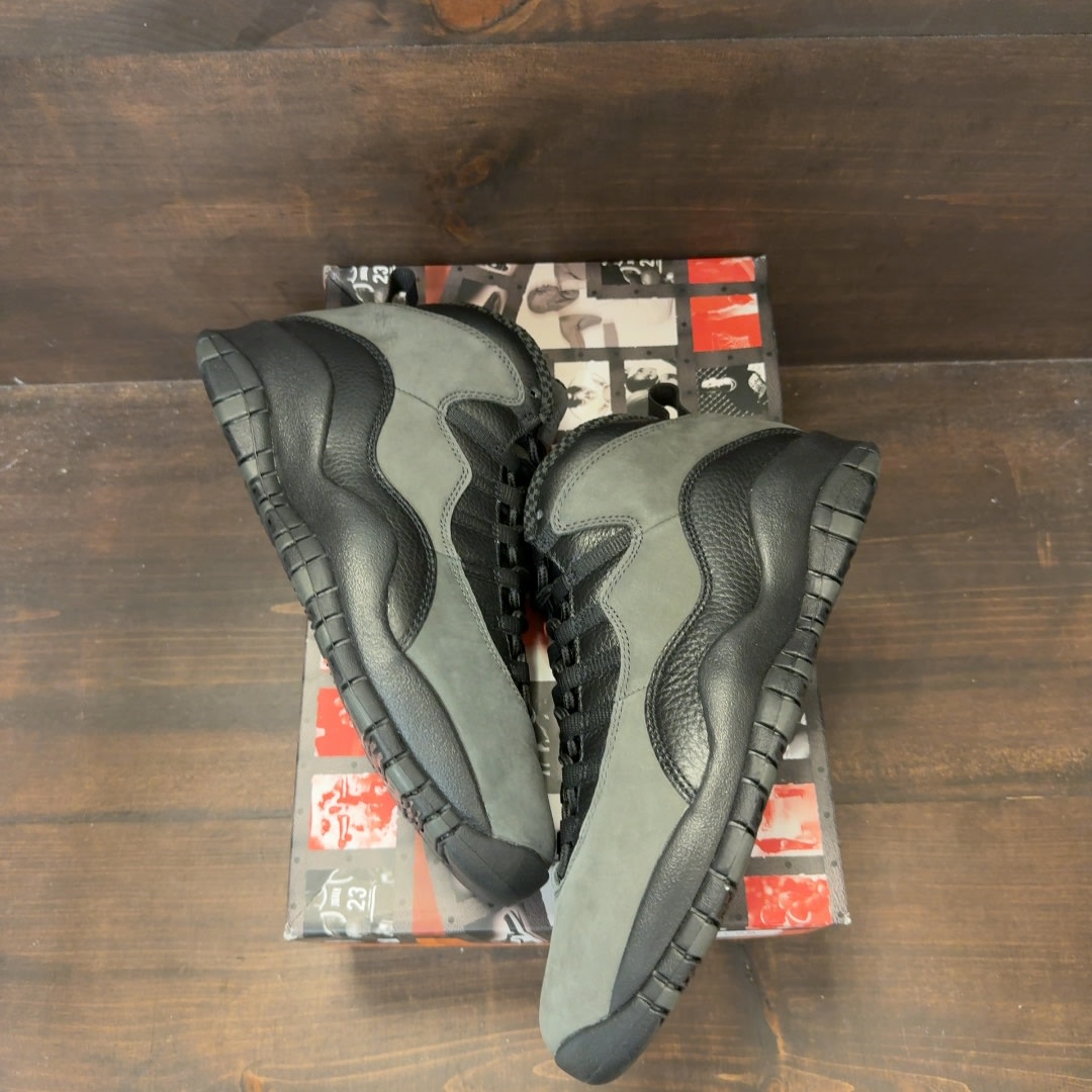 Jordan 10 Retro Shadow (2025) - Image 2