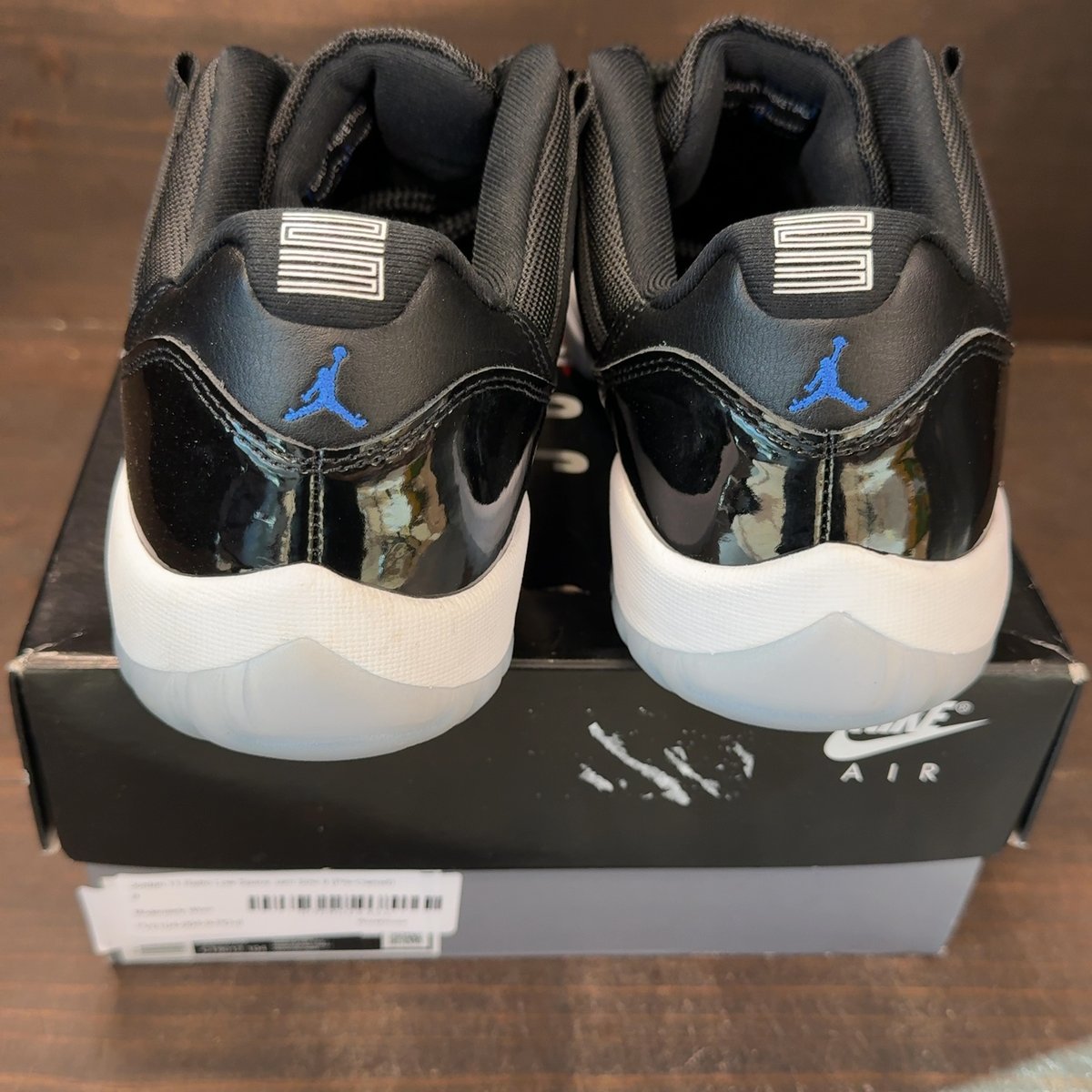 Jordan 11 Retro Low Space Jam Size 9 (Pre-Owned) - aux