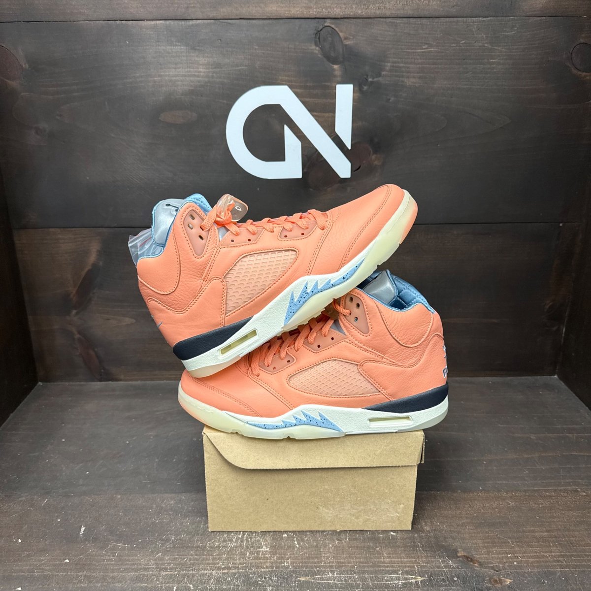 Jordan 5 Retro DJ Khaled We The Best Crimson Bliss Size 9 - front