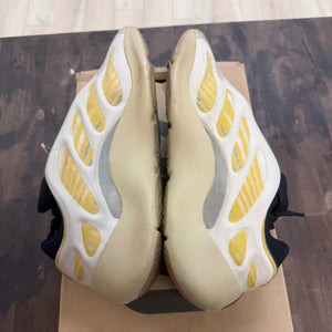 adidas Yeezy 700 V3 Safflower - Image 4