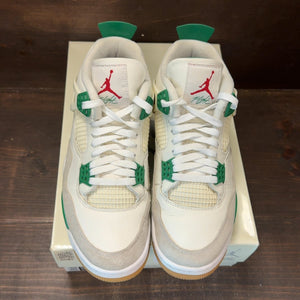 Jordan 4 Retro SB Pine Green Size 10.5 (Pre-Owned) - tag