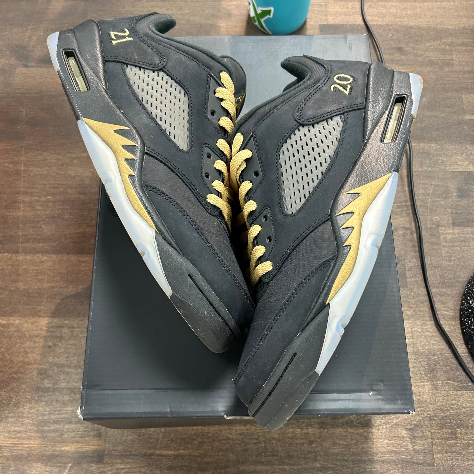 Wings Jordan 5 Retro Low (USED)