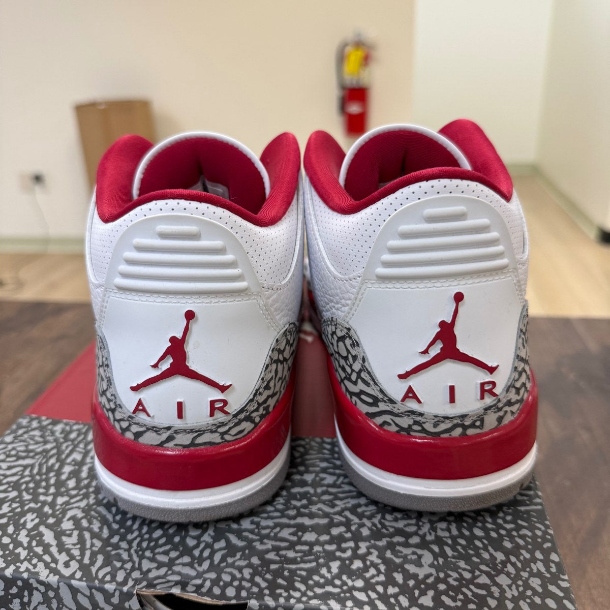 Jordan 3 Retro Cardinal Red - Image 3