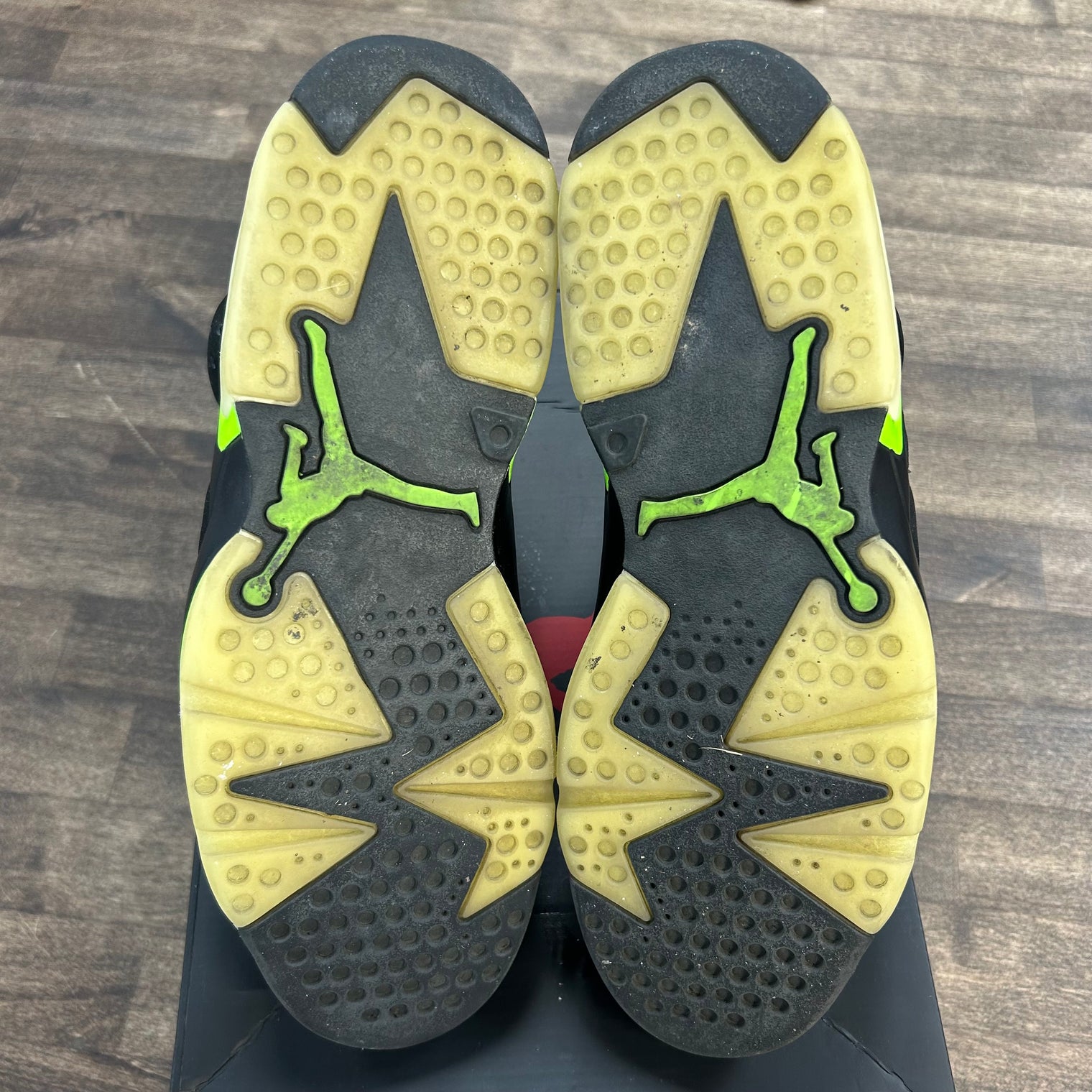 Electric Green Jordan 6 Retro (USED)