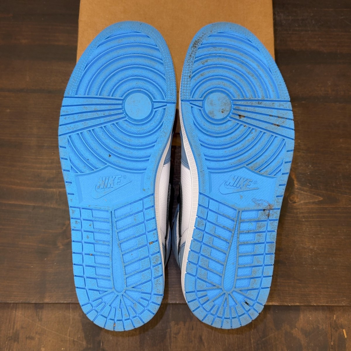 Jordan 1 Retro High OG University Blue Size 11 (Pre-Owned) - Image 8