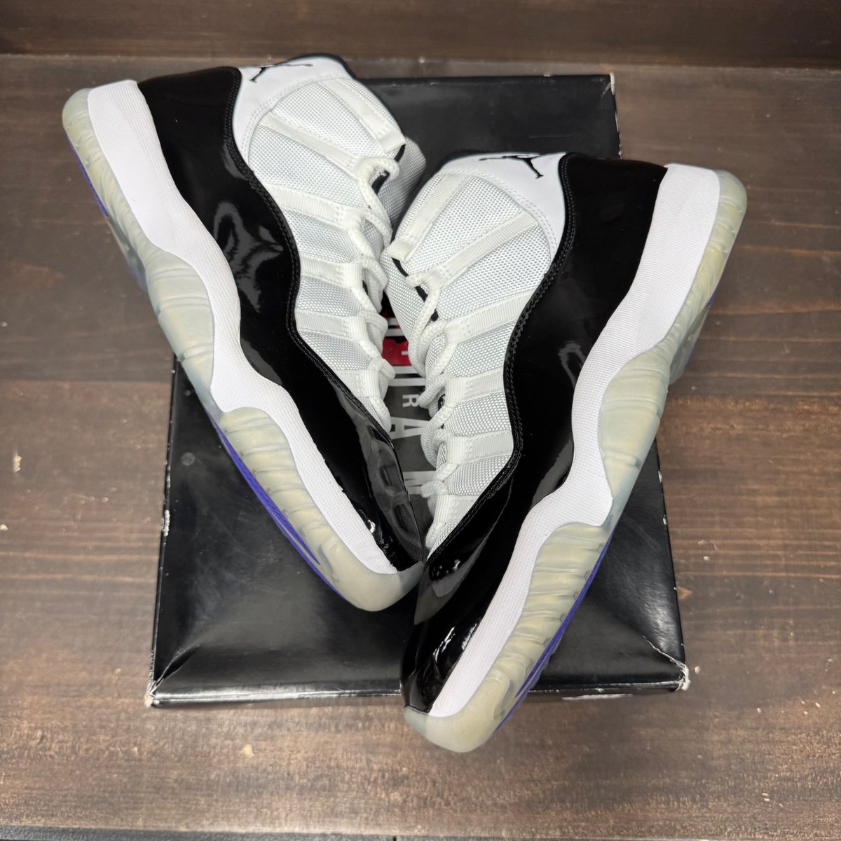 Jordan 11 Retro Concord (2018) Size 10.5 (Pre-Owned) - back