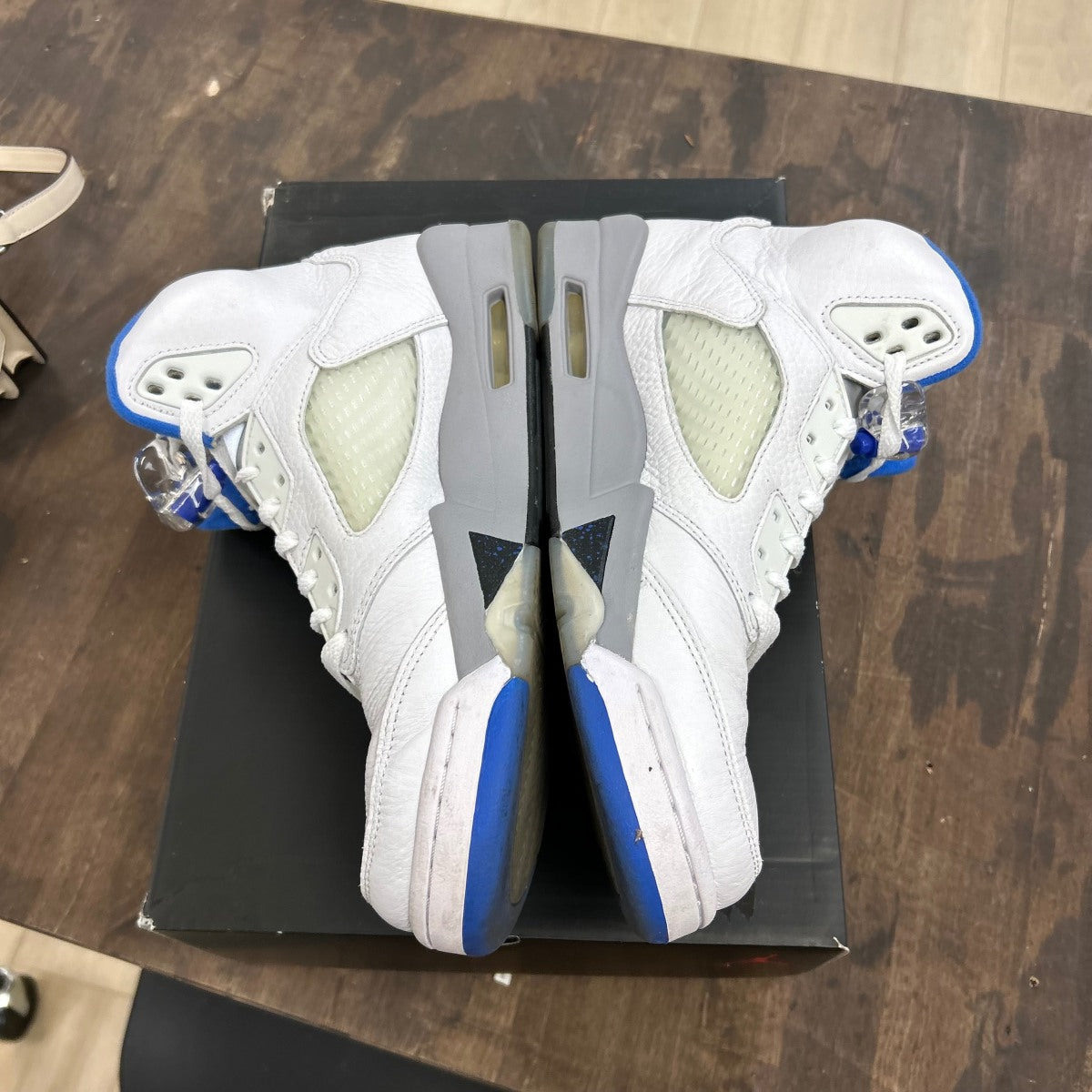 Jordan 5 Retro White Stealth (2021) - Image 3