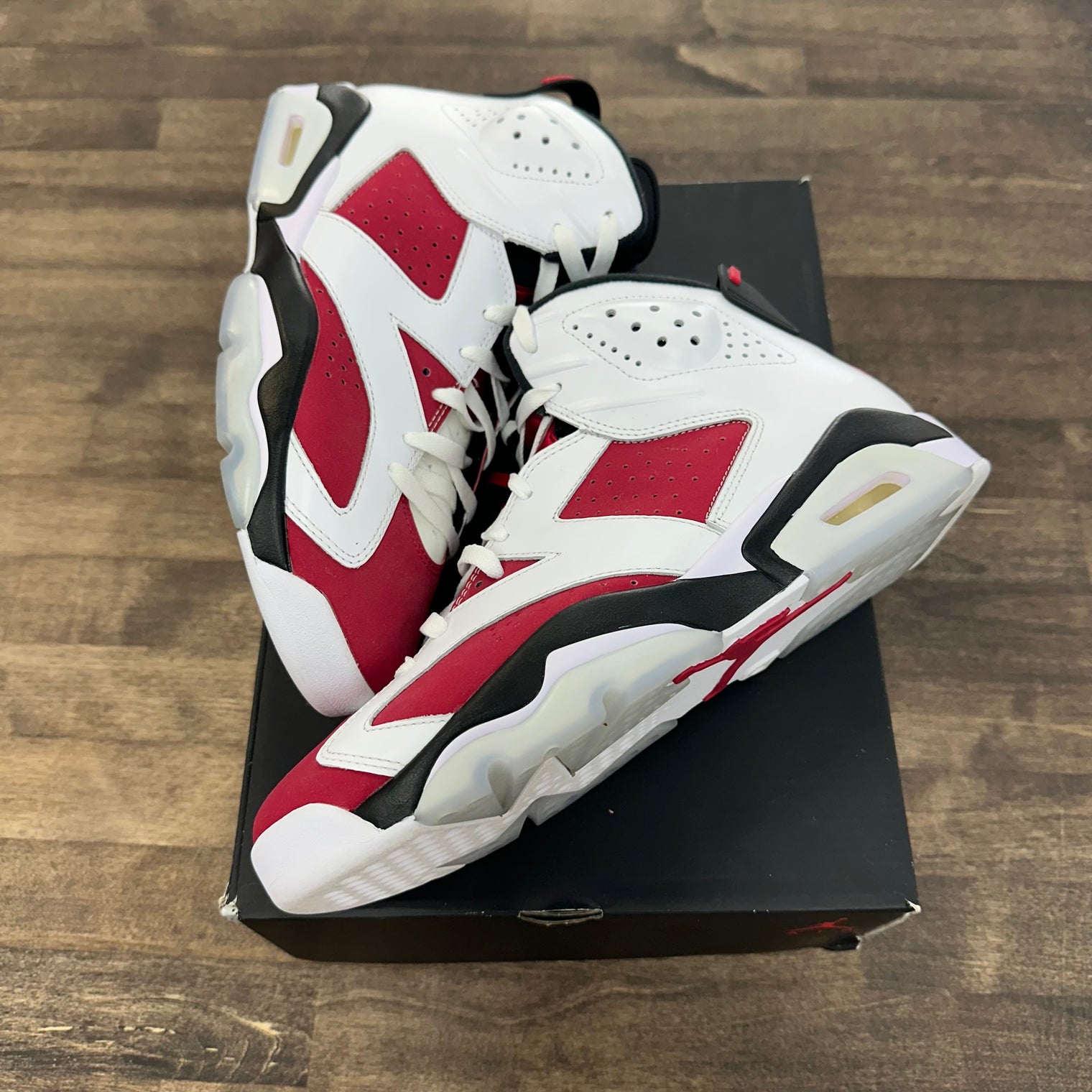 Carmine Jordan 6 Retro (Used)