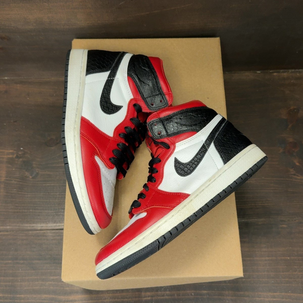 Jordan 1 Retro High Satin Snake Chicago (Women's) Size 6W (Pre-Owned) - Image 2