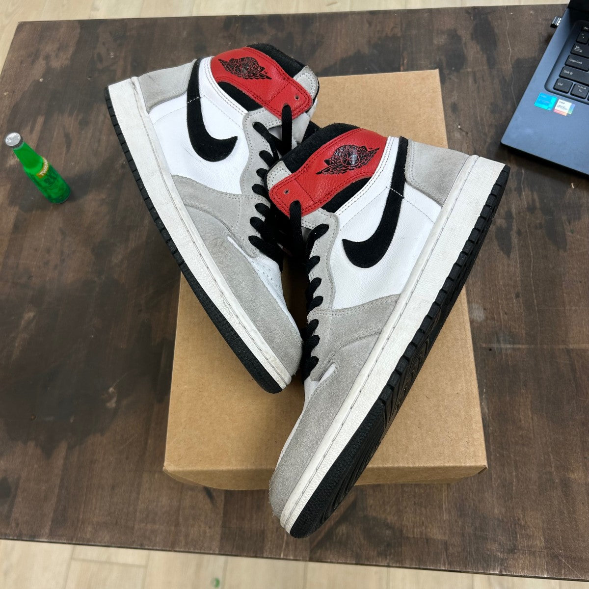 Jordan 1 Retro High Light Smoke Grey Size 10 (Pre-Owned) - Image 1