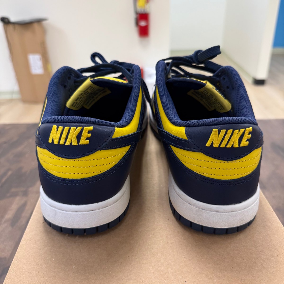 Nike Dunk Low Michigan (2021) Size 11 (Pre-Owned) - Image 3