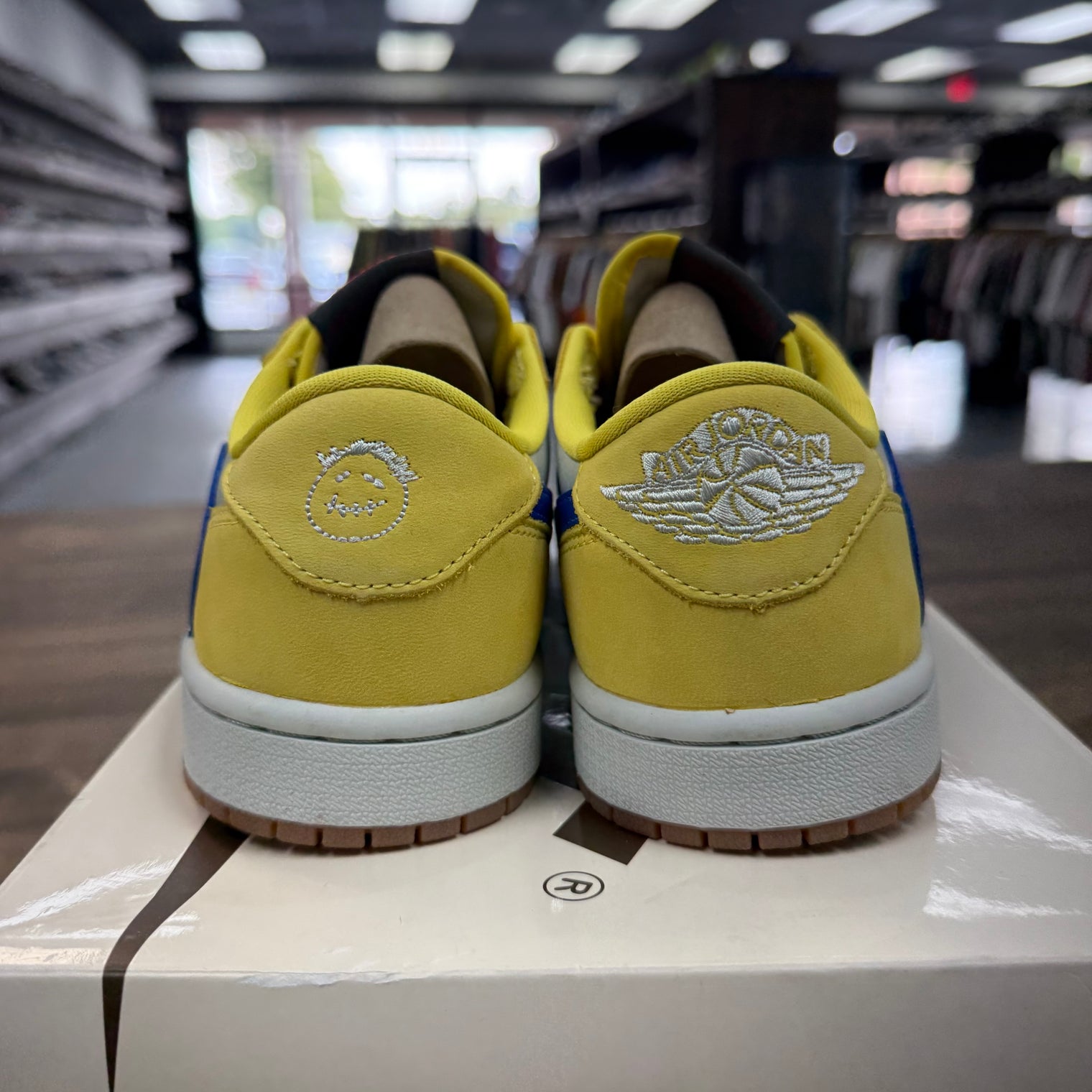 Travis Scott Canary Jordan 1 Low (W) (USED)