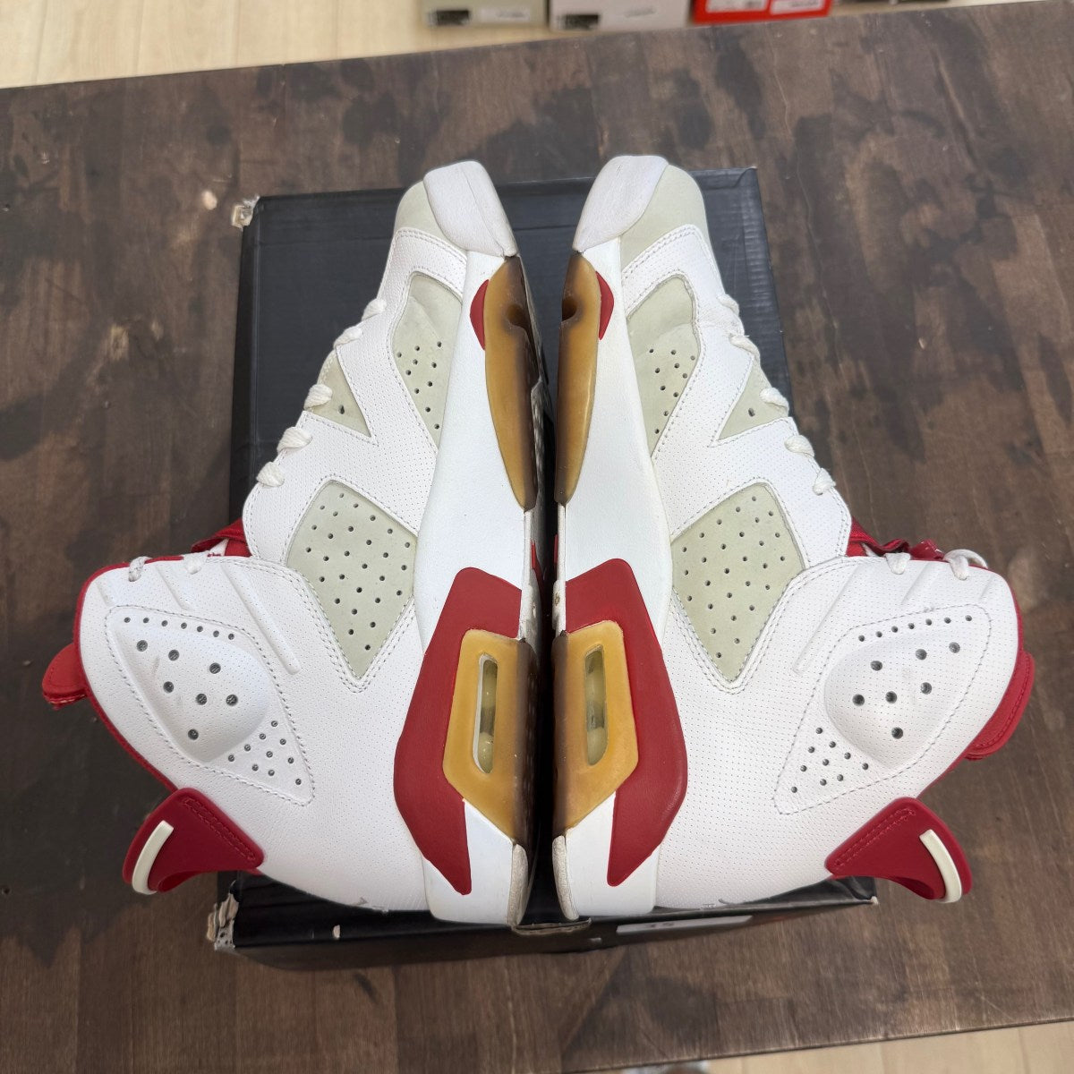 Jordan 6 Retro Alternate Hare - Image 4