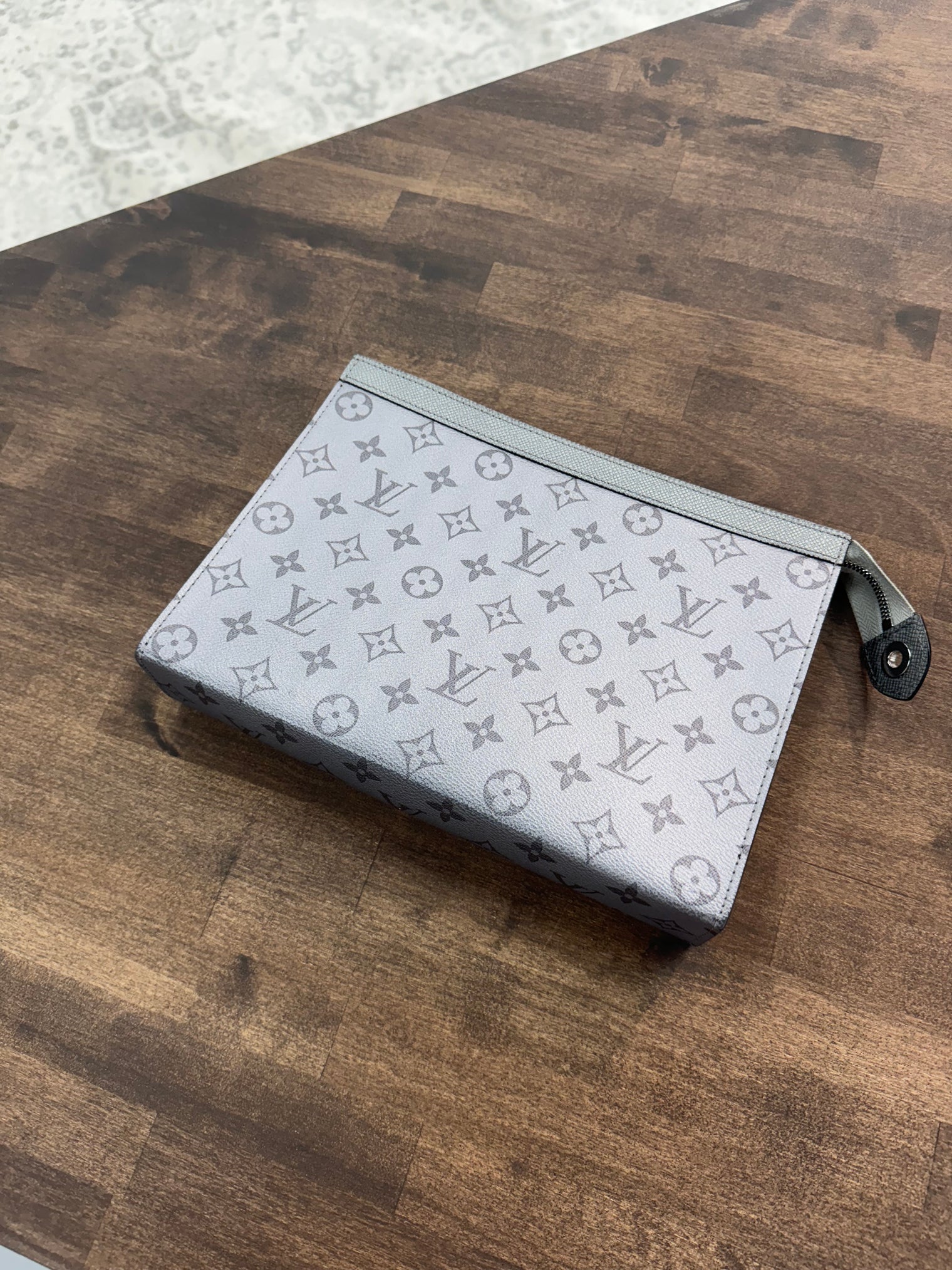 LV Pochette Voyage MM (Pre-owned)