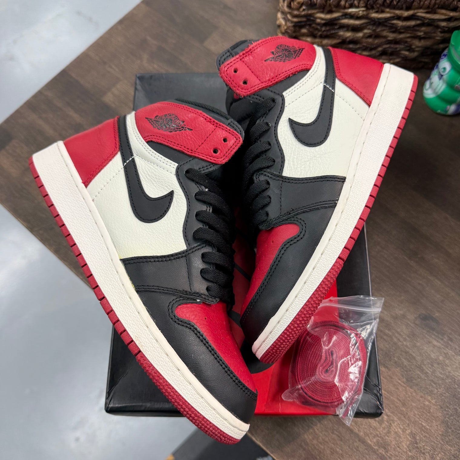 (GS) Bred Toe Jordan 1 High (USED, Replacement Box)