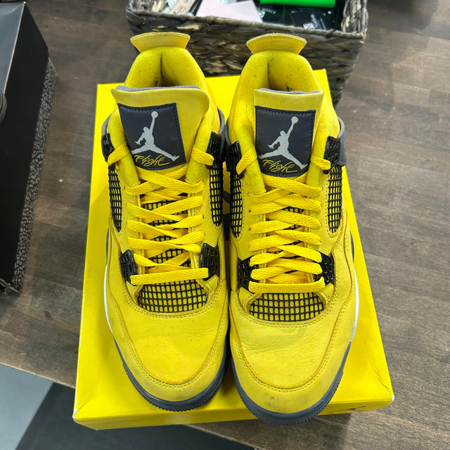Lightning Jordan 4 Retro (USED)