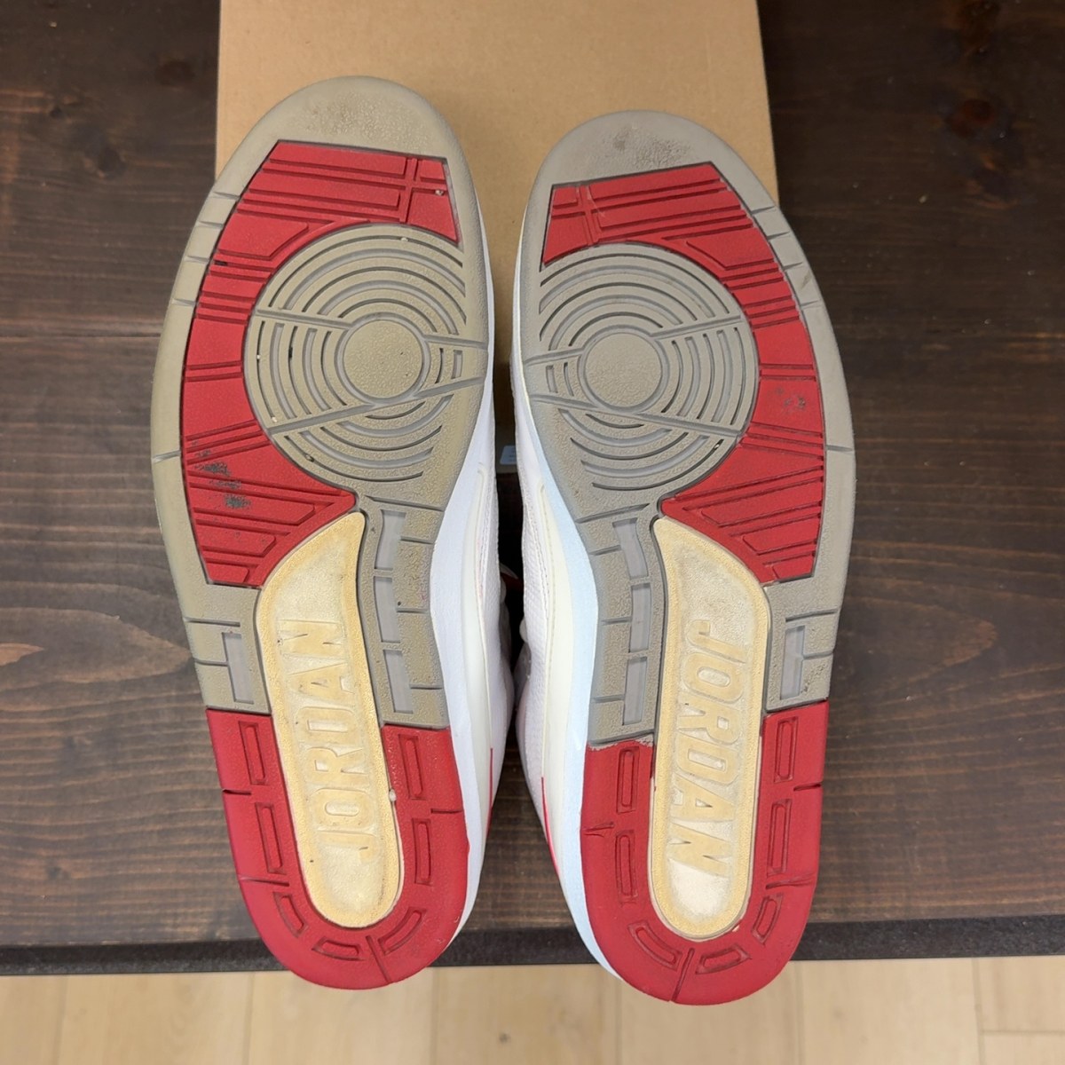 Jordan 2 Retro White Red (2014) Size 12 (Pre-Owned) - Image 8