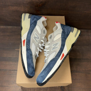 New Balance 991 Grey Navy Red Size 9.5 (Pre-Owned) - Image 2
