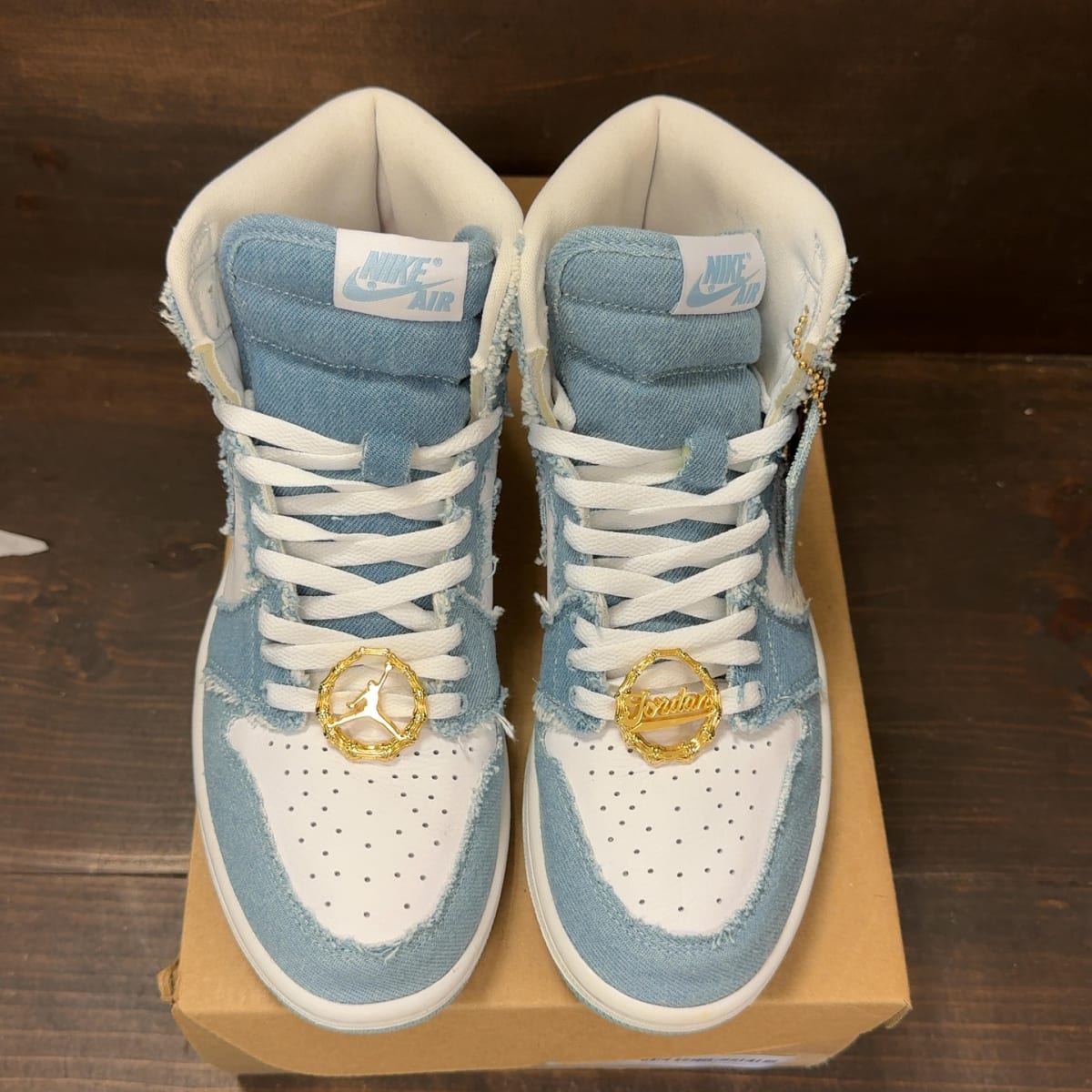 Jordan 1 Retro High OG Denim (Women's) Size 8.5W (Pre-Owned) - tag