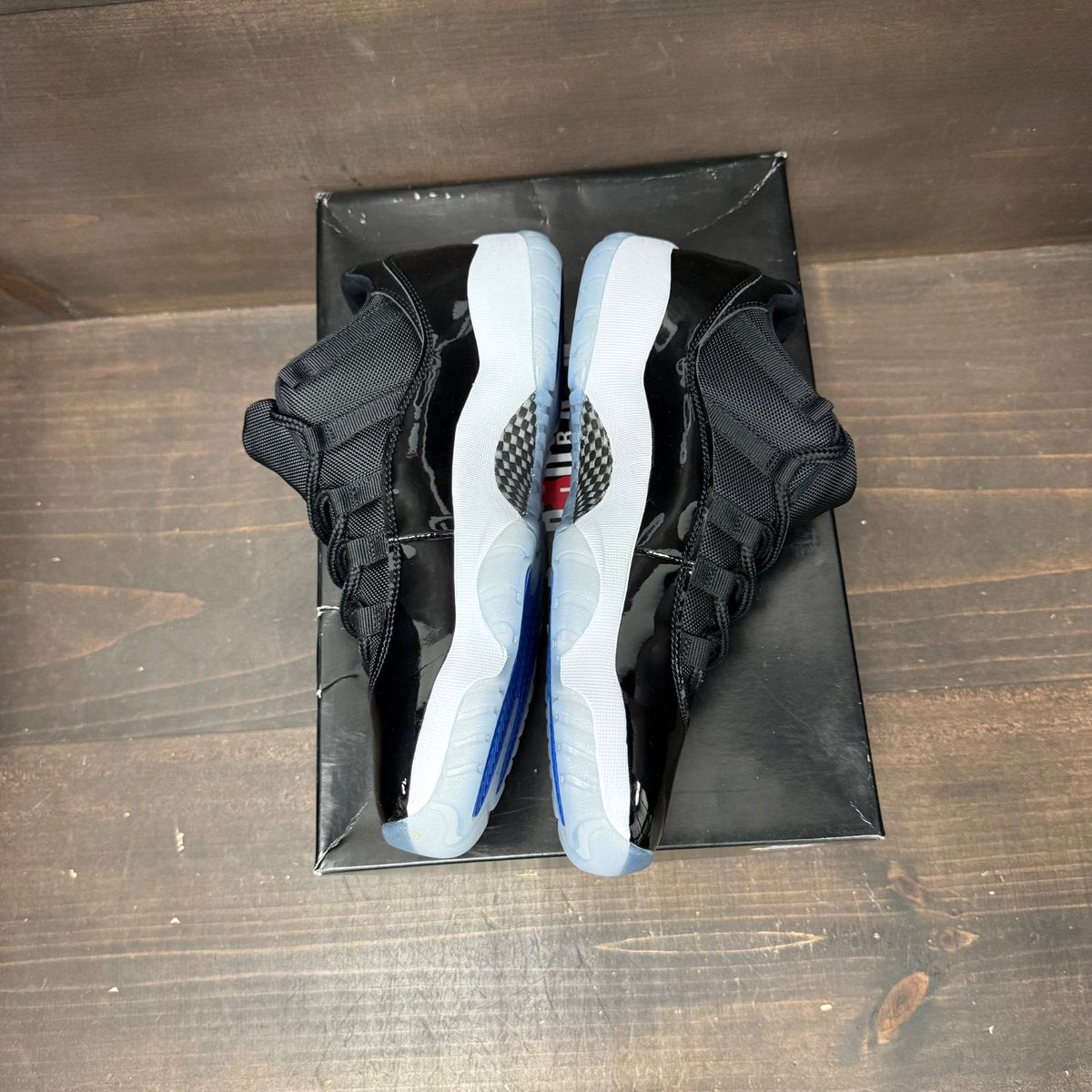 Jordan 11 Retro Low Space Jam Size 9.5 (Pre-Owned) - side