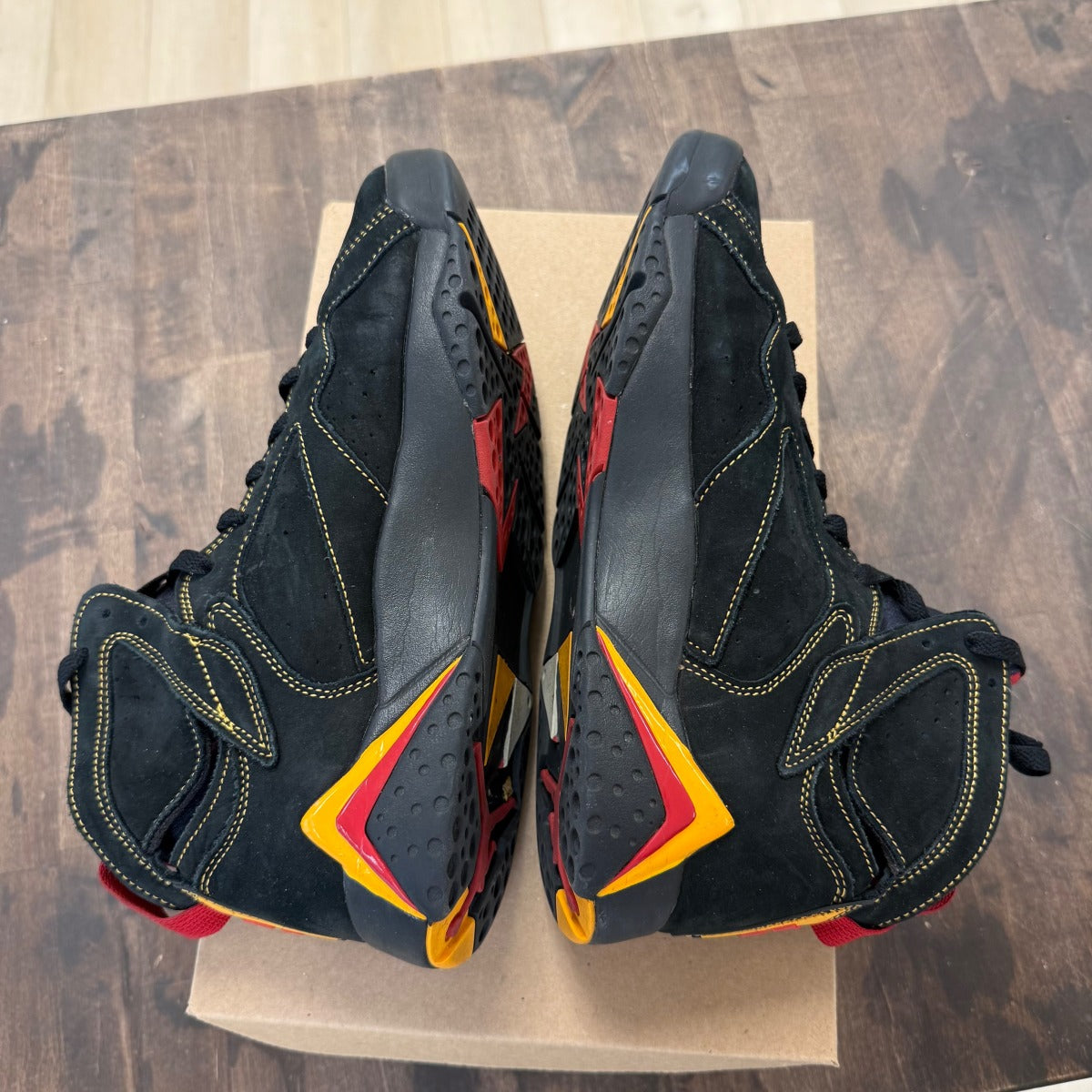 Jordan 7 Retro Citrus (2022) Size 9 (Pre-Owned) - Image 4