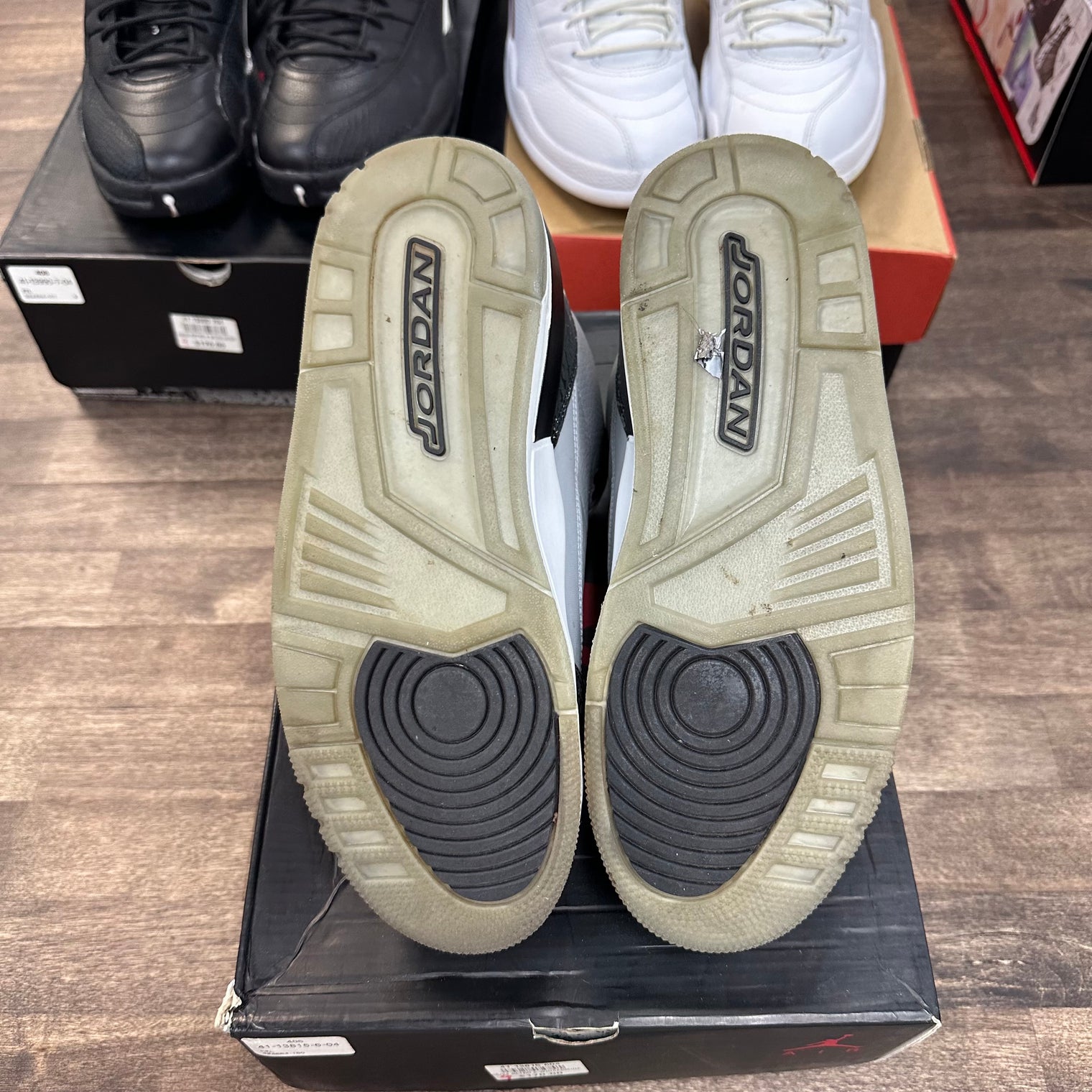 Wolf Grey Jordan 3 Retro (USED, Replacement Box)