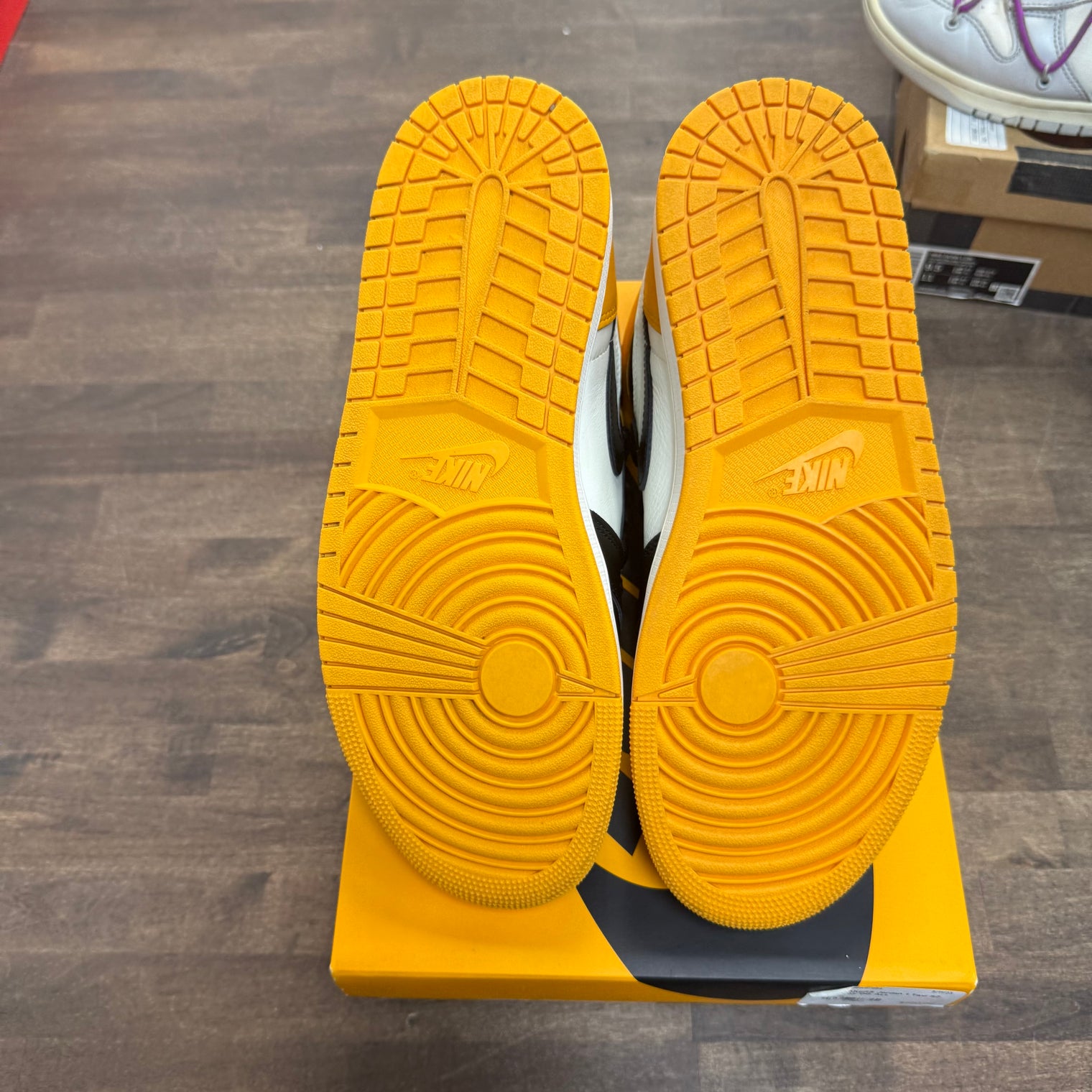 Taxi Yellow Toe Jordan 1 High (USED)