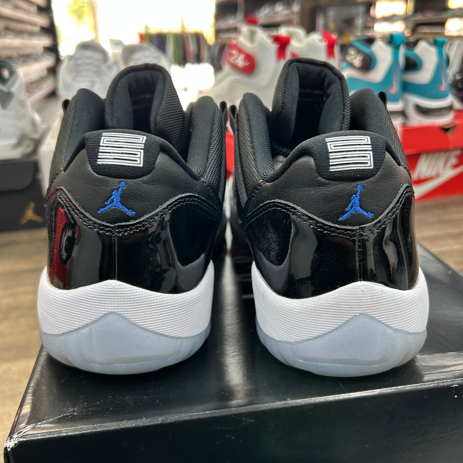 Space Jam Jordan 11 Low Retro (USED)