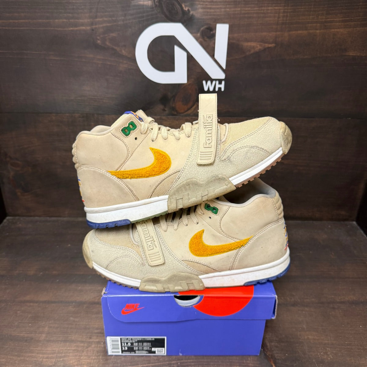 Nike Air Trainer 1 La Familia - Image 1