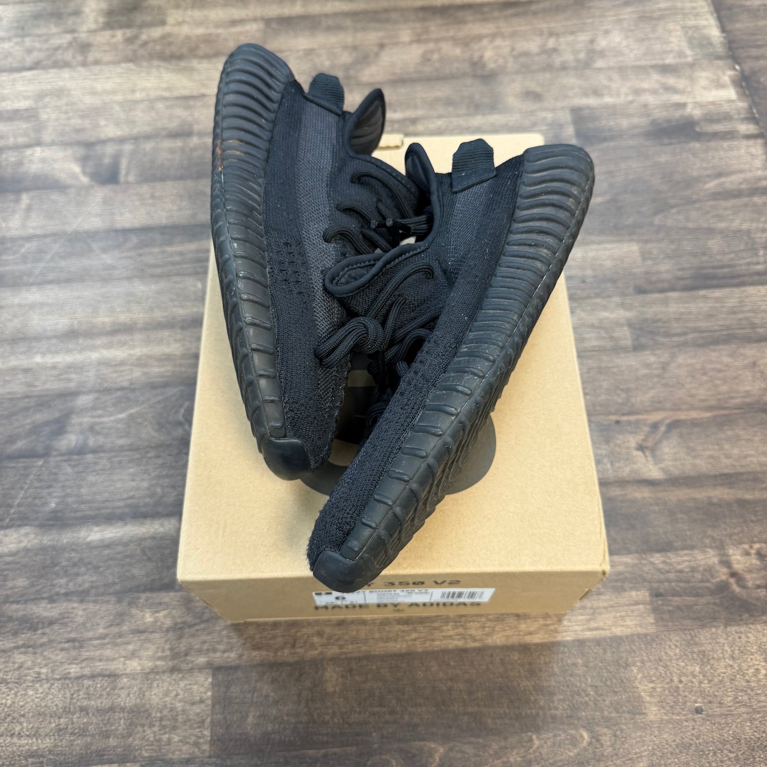 Onyx Yeezy 350 (USED)