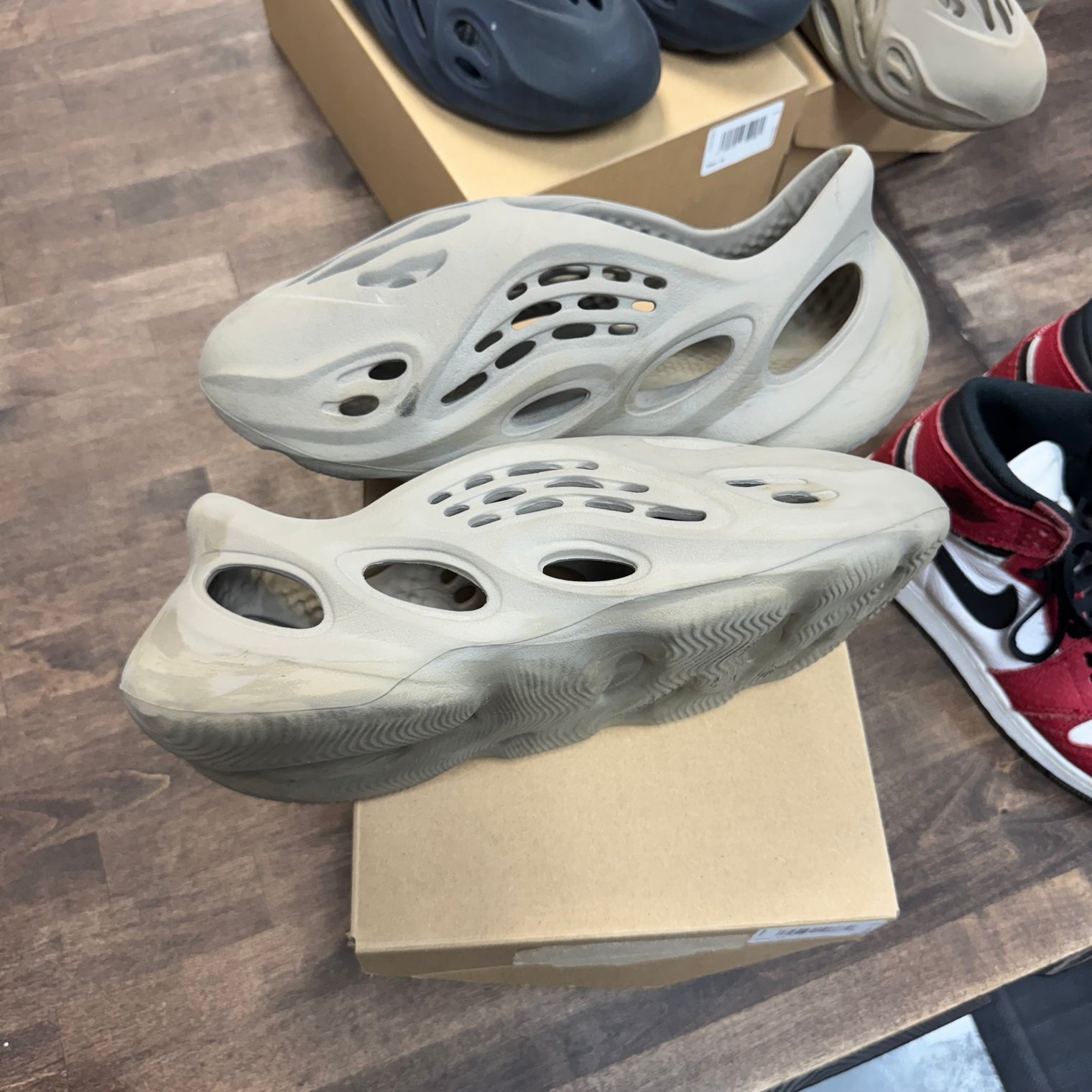Stone Sage Yeezy Foam RNNR (USED)