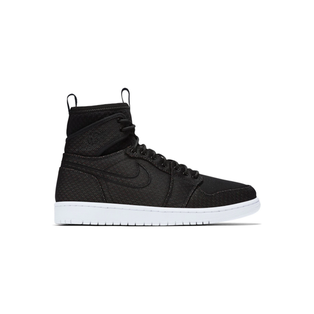jordan_1_retro_ultra_high_black_white_0