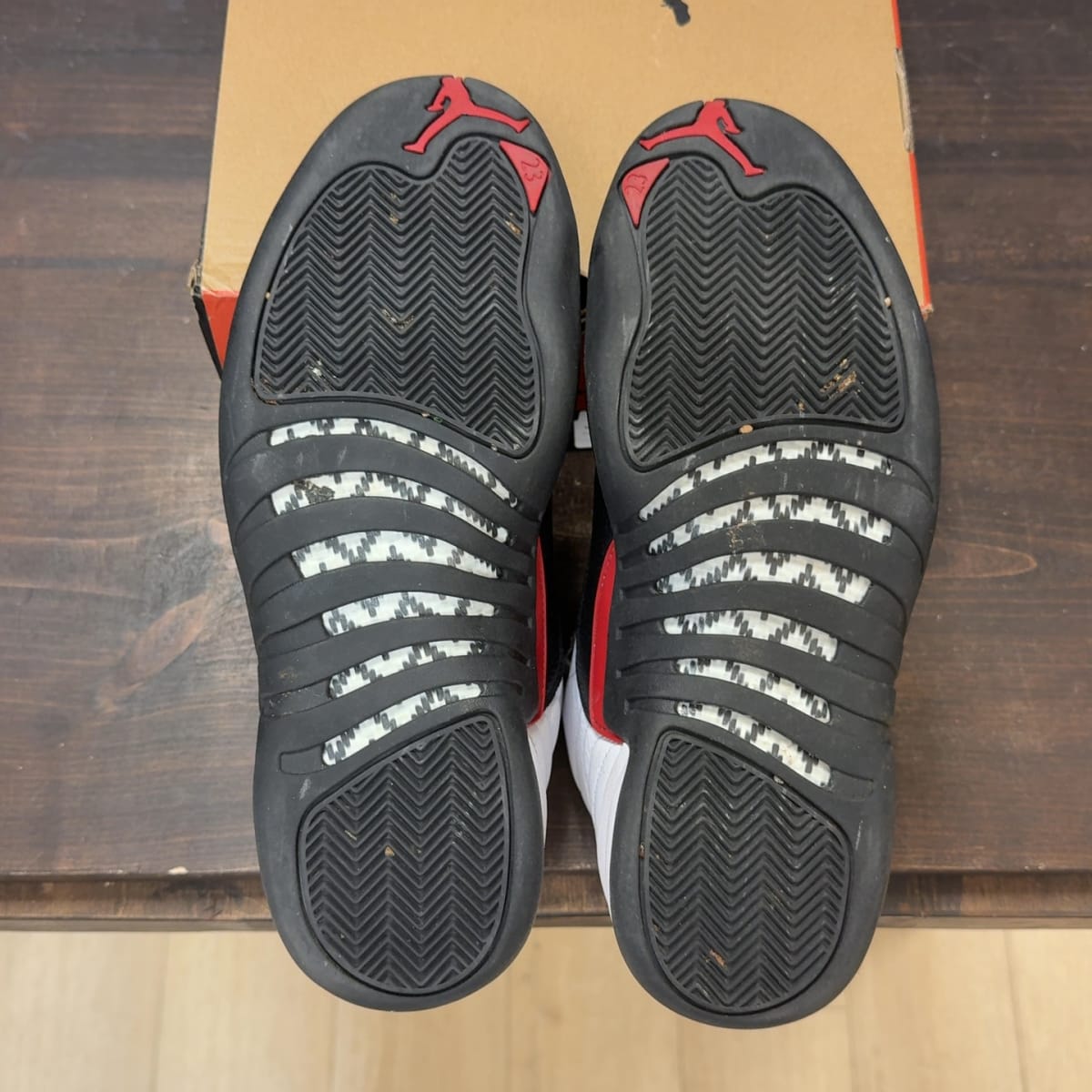 Jordan 12 Retro Taxi Flip Size 11 (Pre-Owned) - aux