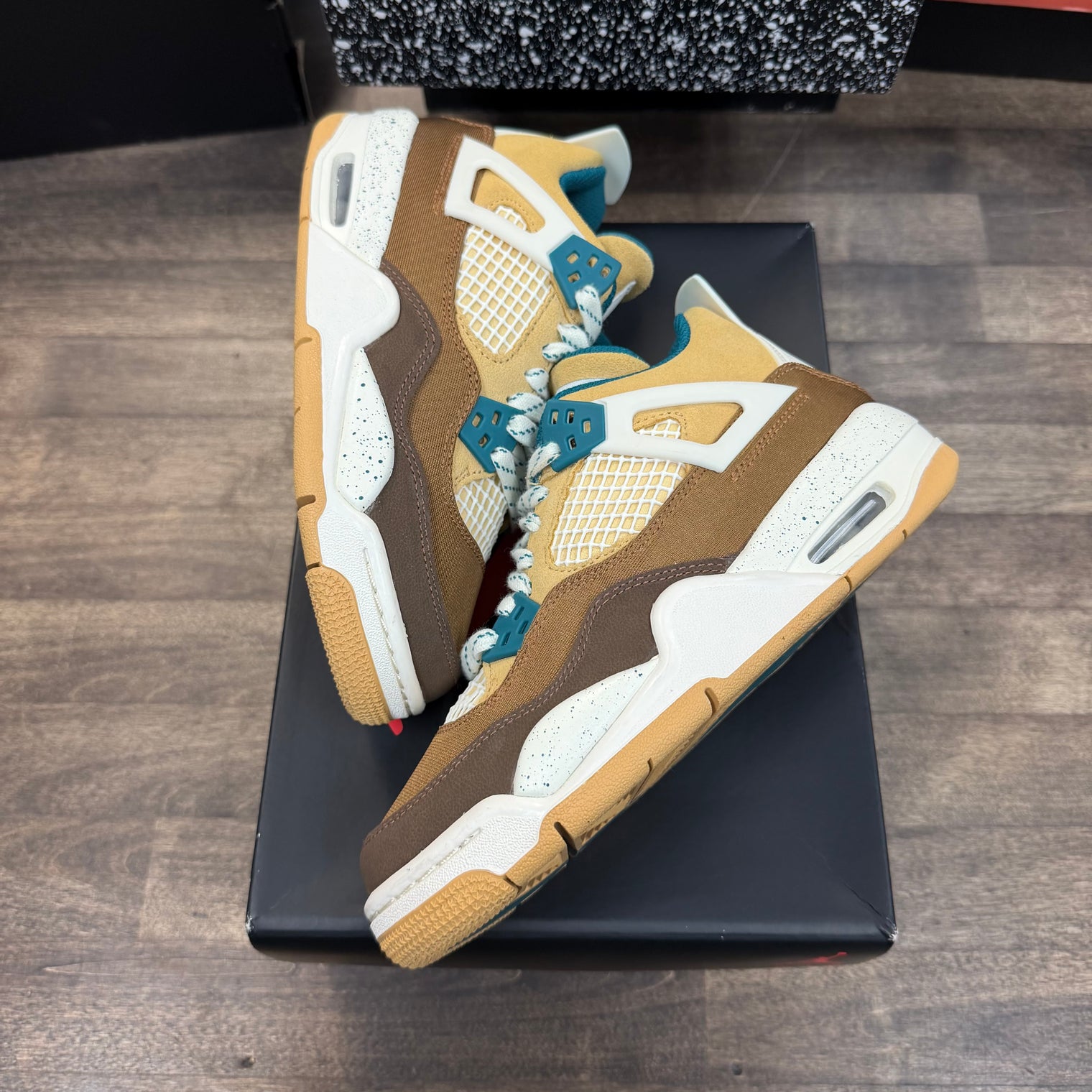 Cacao Wow Jordan 4 (GS) (USED)