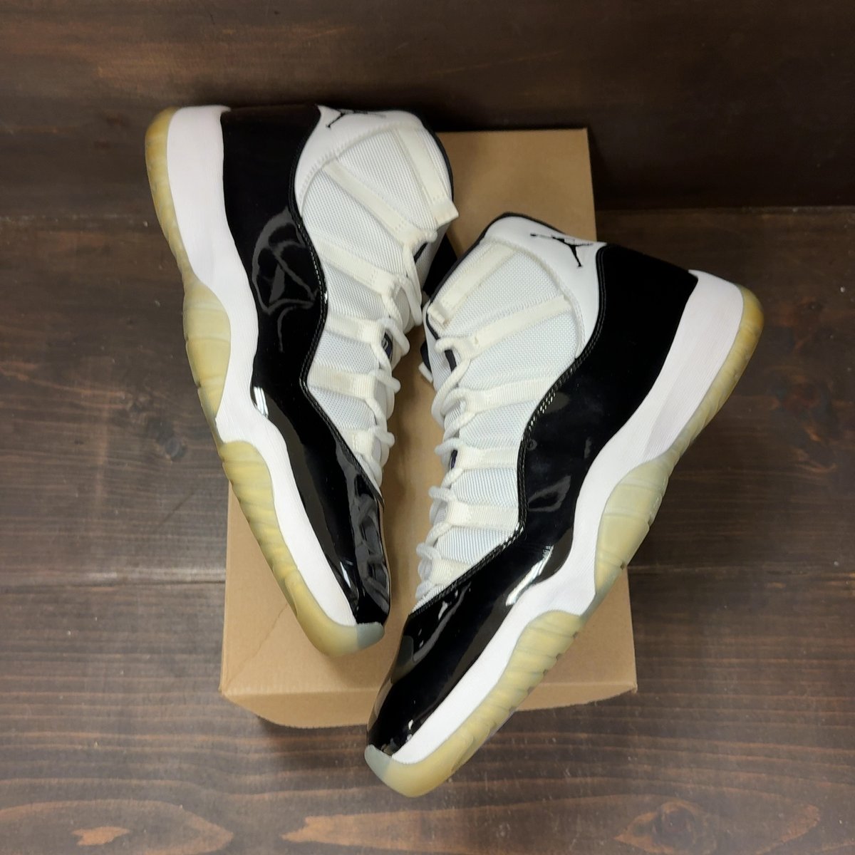 Jordan 11 Retro Concord (2018) Size 13 (Pre-Owned) - back