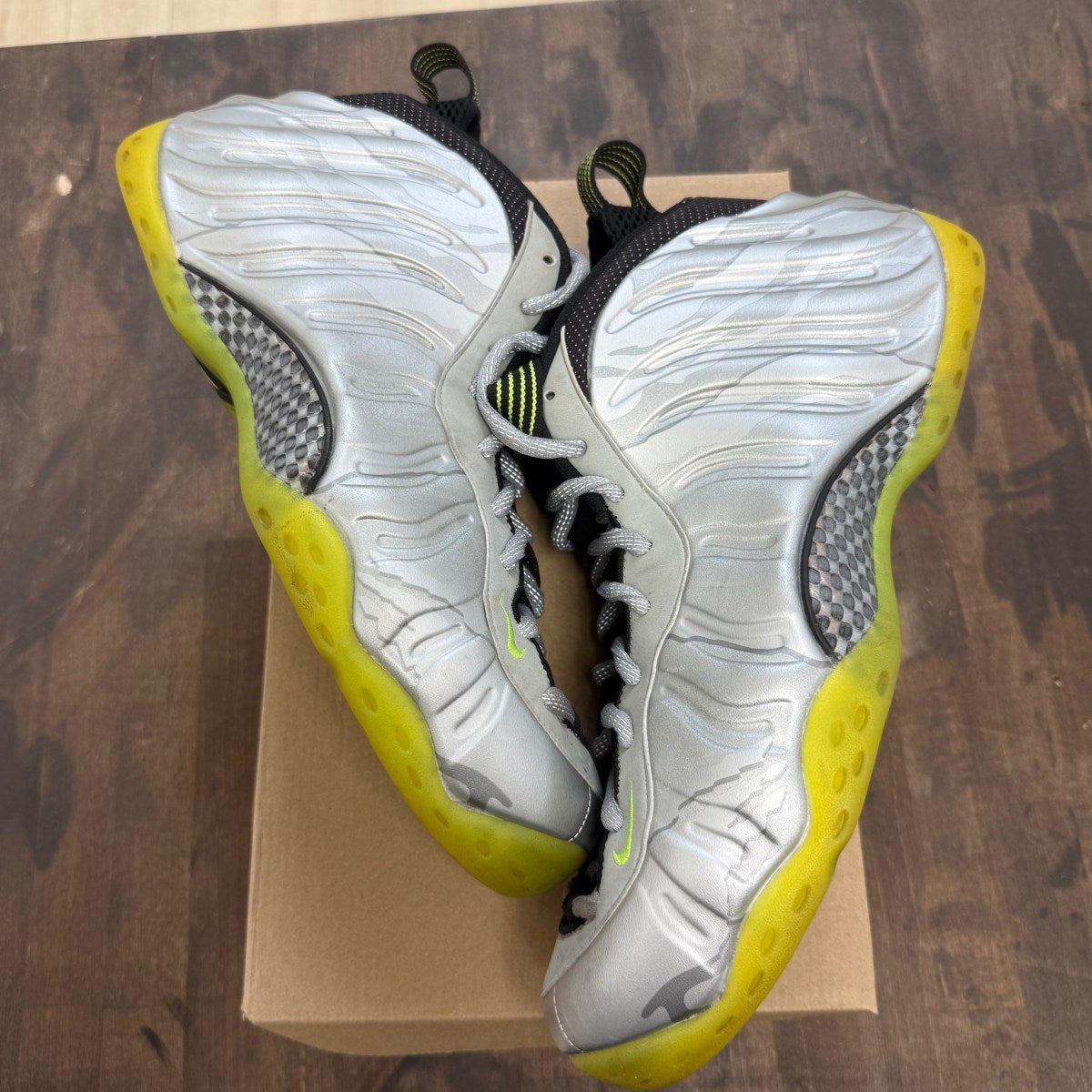 Nike Air Foamposite One Silver Volt Camo Size 13 (Pre-Owned) - Image 1