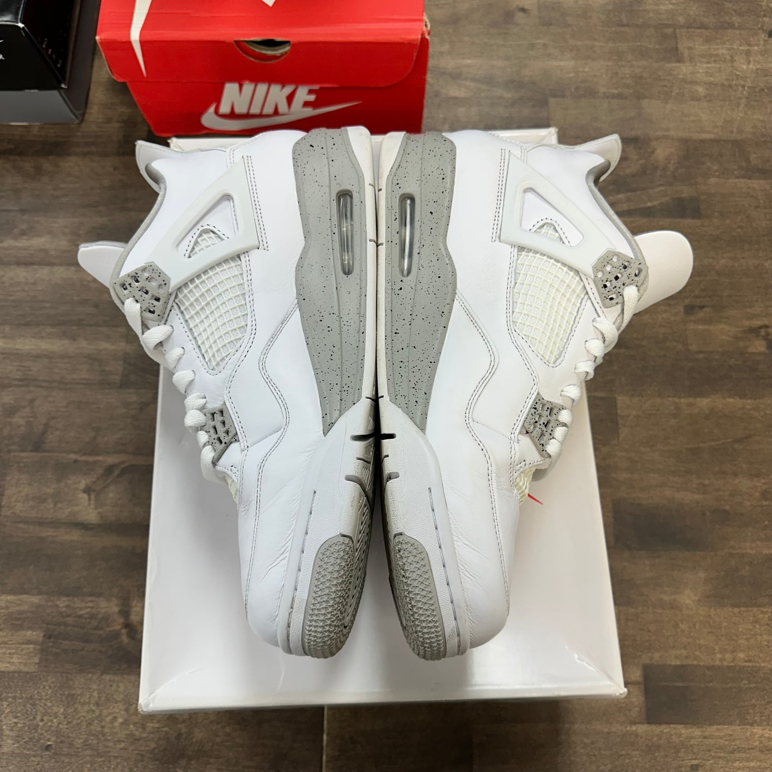White Oreo Jordan 4 Retro (2021) (USED)
