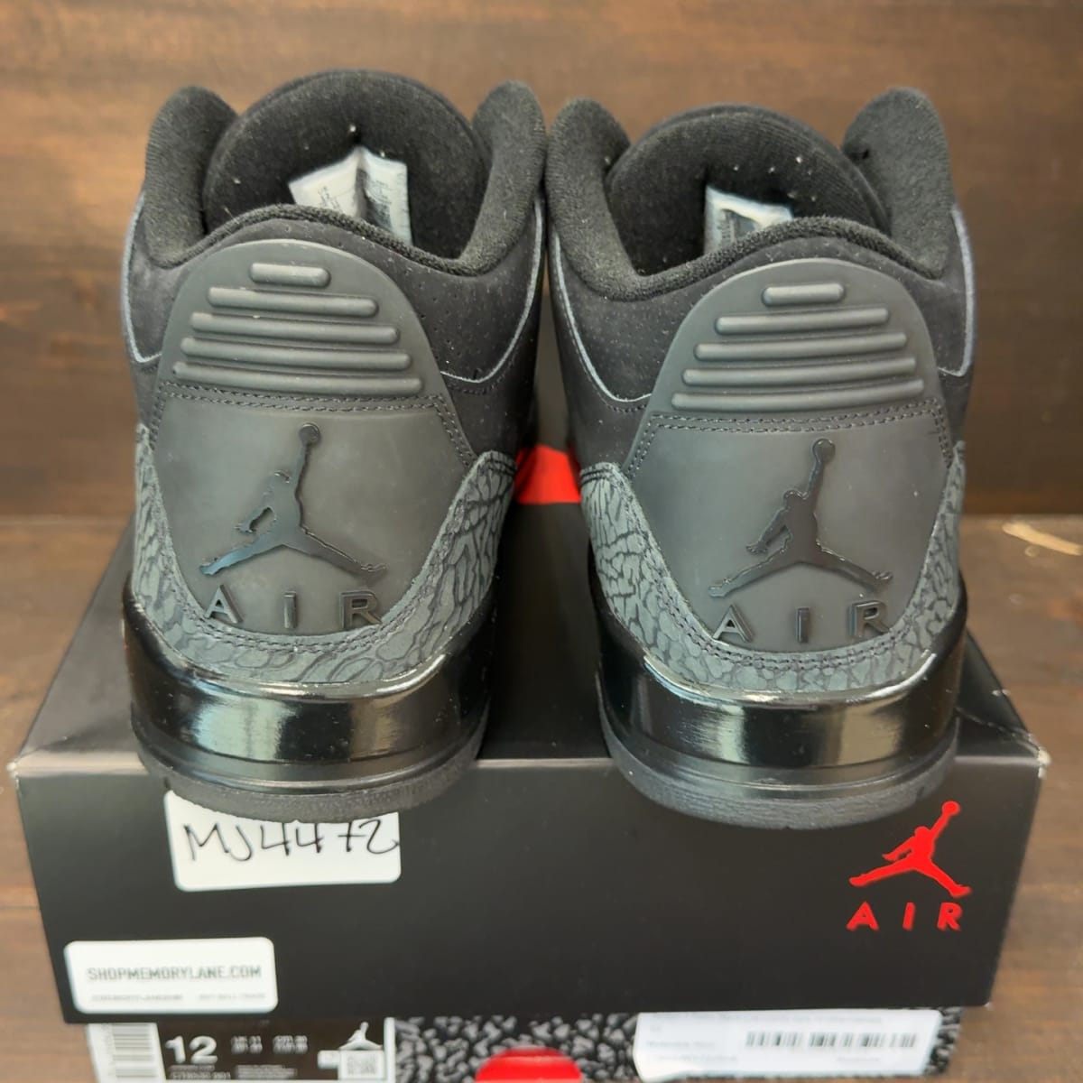 Jordan 3 Retro Black Cat (2025) Size 12 (Pre-Owned) - aux