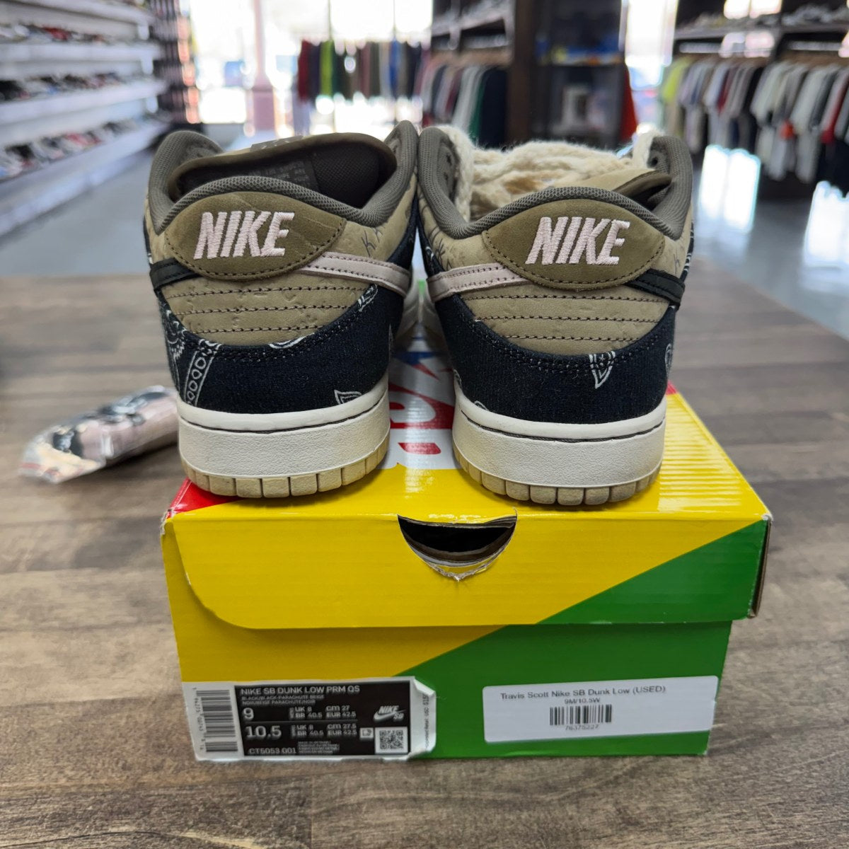 Nike SB Dunk Low Travis Scott Size 9 (Pre-Owned) - Image 3