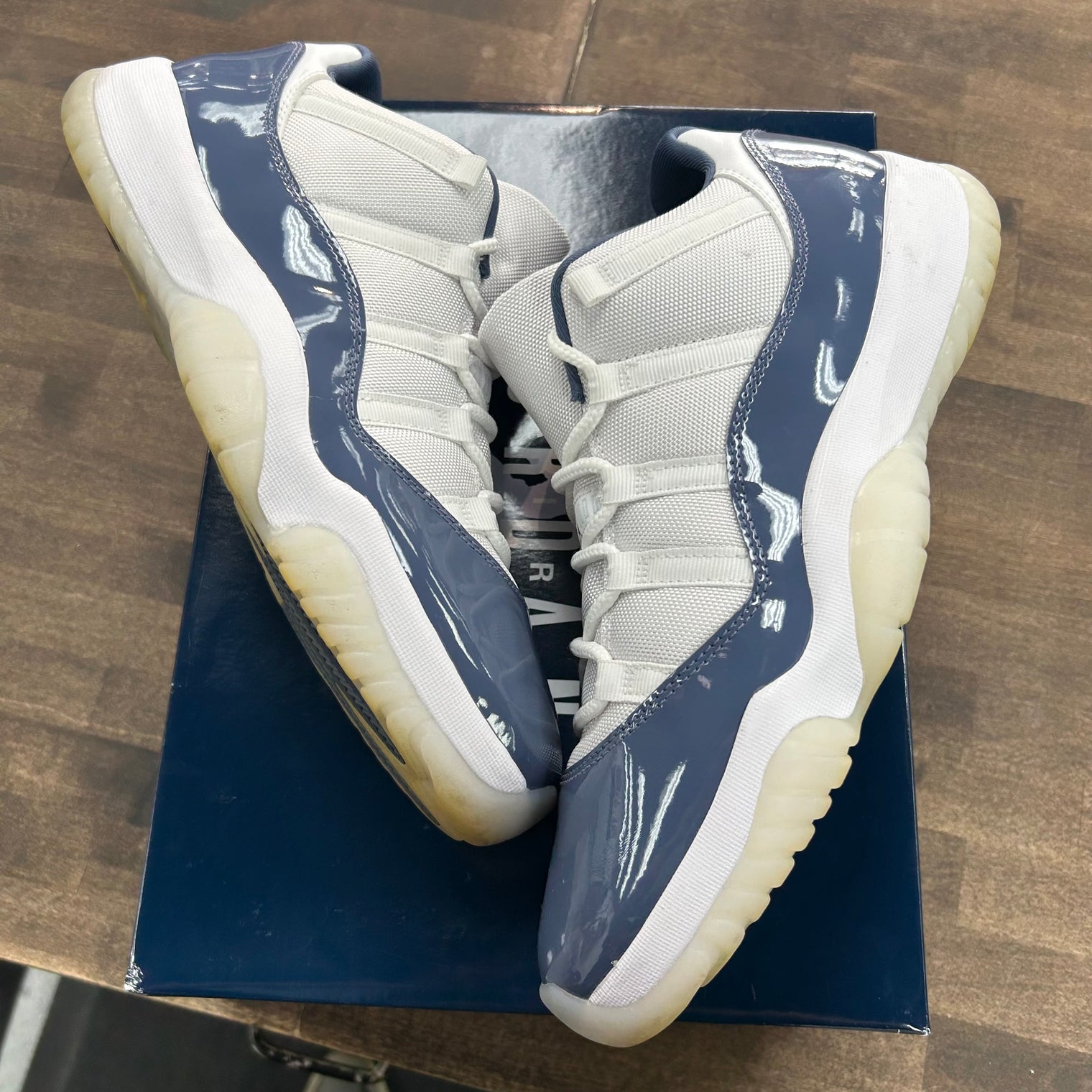 Diffused Blue Jordan 11 Low (USED)