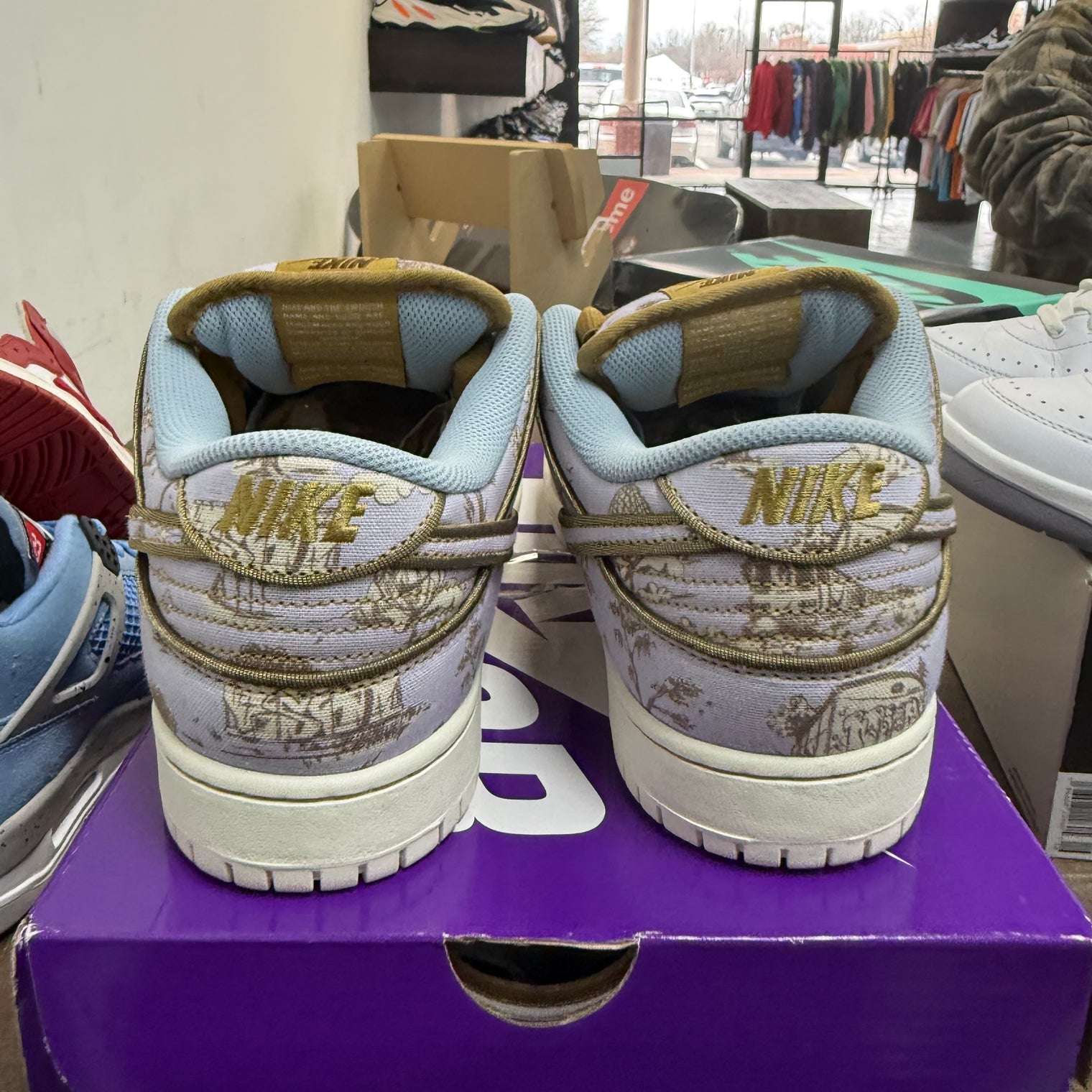 City of Style Nike SB Dunk Low Premium (USED)