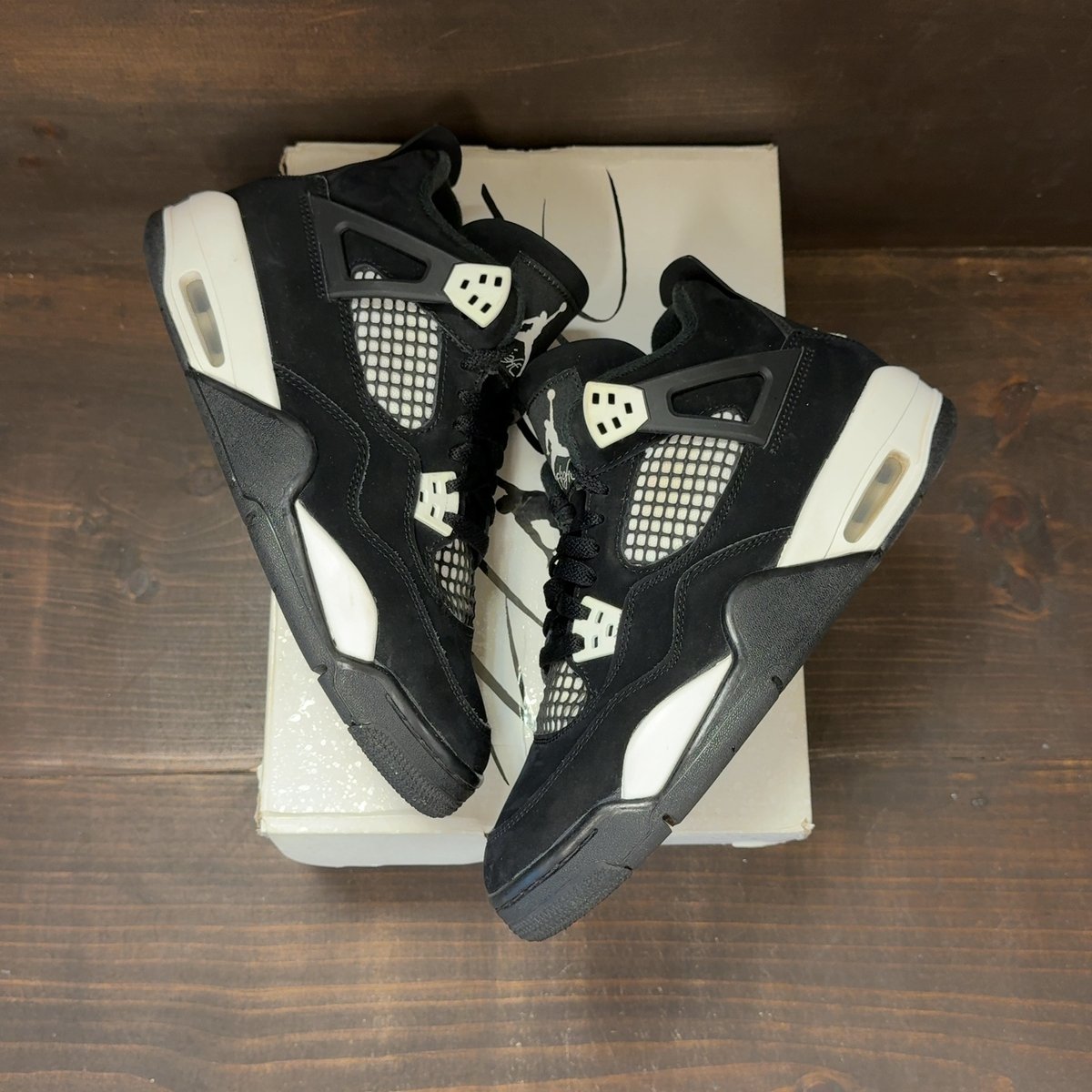 Jordan 4 Retro White Thunder (GS) Size 7Y (Pre-Owned) - back